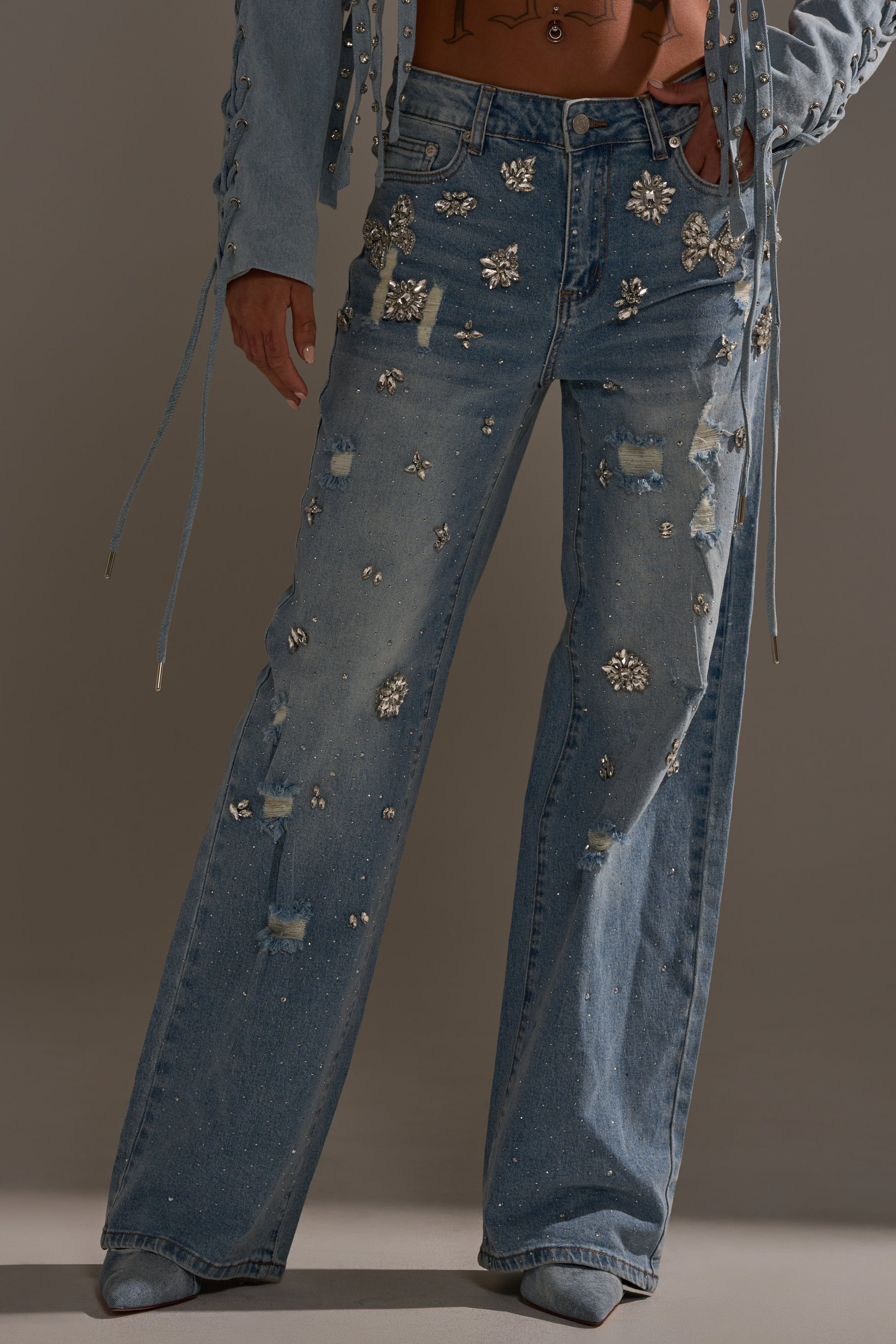 AKIRA In Your Dreams Rhinestone Denim Jeans | Size 26 | AKIRA