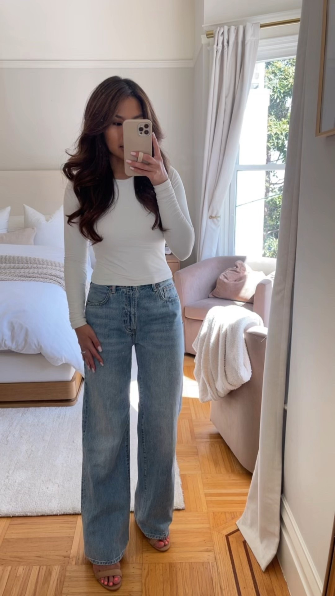 One of my most worn pairs of jeans! They’re wide leg and the wash is perfect for spring 

Sizing:
Jeans - tts, 25 standard in 7 years bleu taboo wash 
Top - old, tts, xs 

#LTKPetite