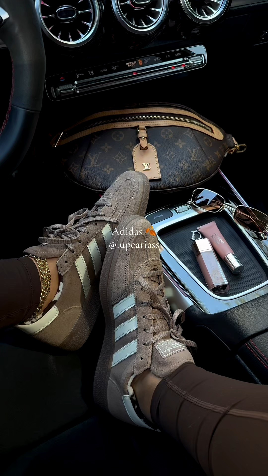 Perfect shoes for fall 🍂

#LTKSeasonal #LTKShoeCrush #LTKStyleTip