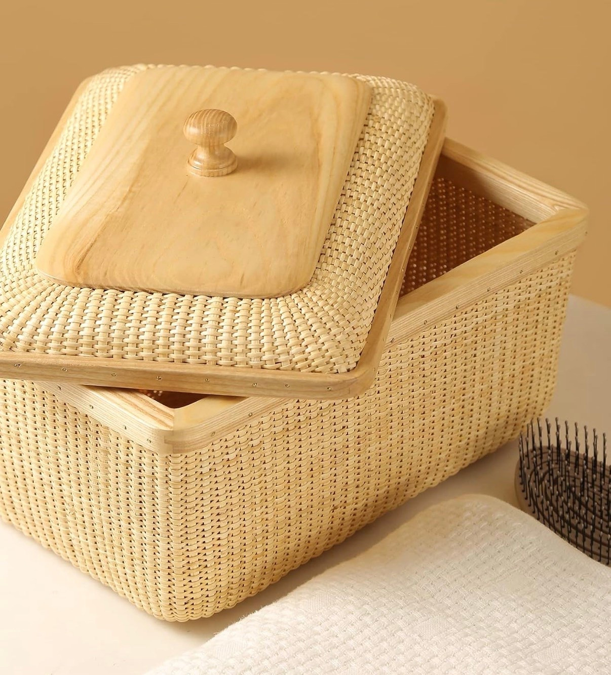 This Rectangular Nantucket Basket is a gem! Perfect for storing your favorite things! Not too big, not too small 💕