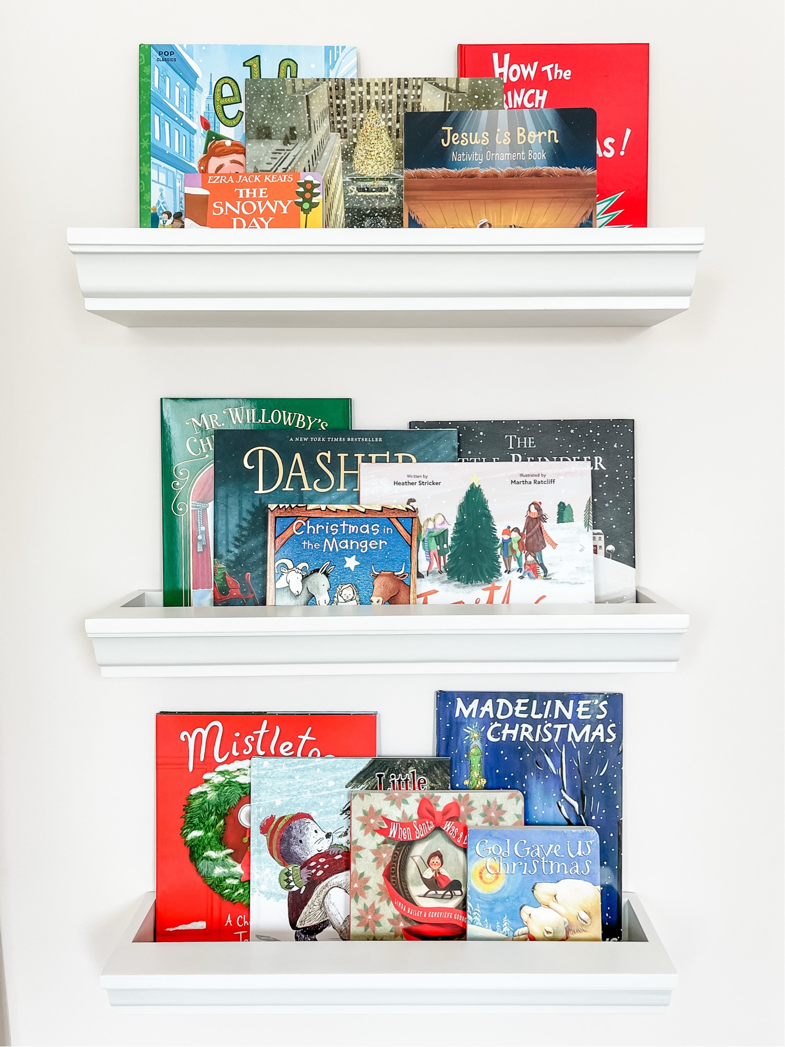 Christmas bookshelf, Christmas books, toddler Christmas gifts

#LTKHome #LTKKids #LTKHoliday