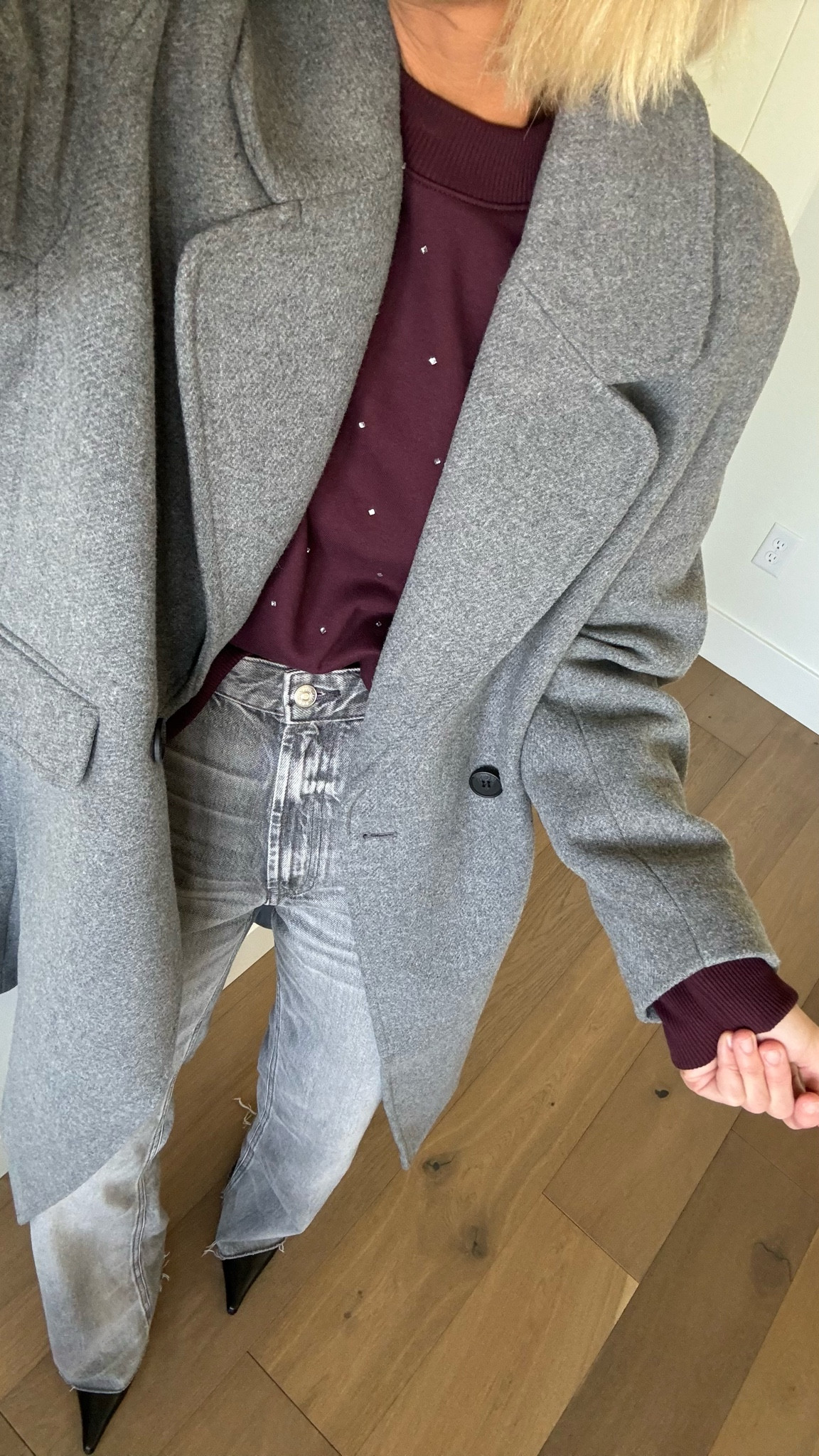 Affordable favorites!
Coat, sweatshirt, and shoes on sale through today and tomorrow. QUALITY pieces priced so good!🙌🏼
Everything fits true to size, but consider sizing down in the coat if you’re in between sizes. I am wearing a medium.
Jeans are Zara: 2569/220. I sized up for more of a trouser fit 

#LTKSeasonal #LTKSaleAlert