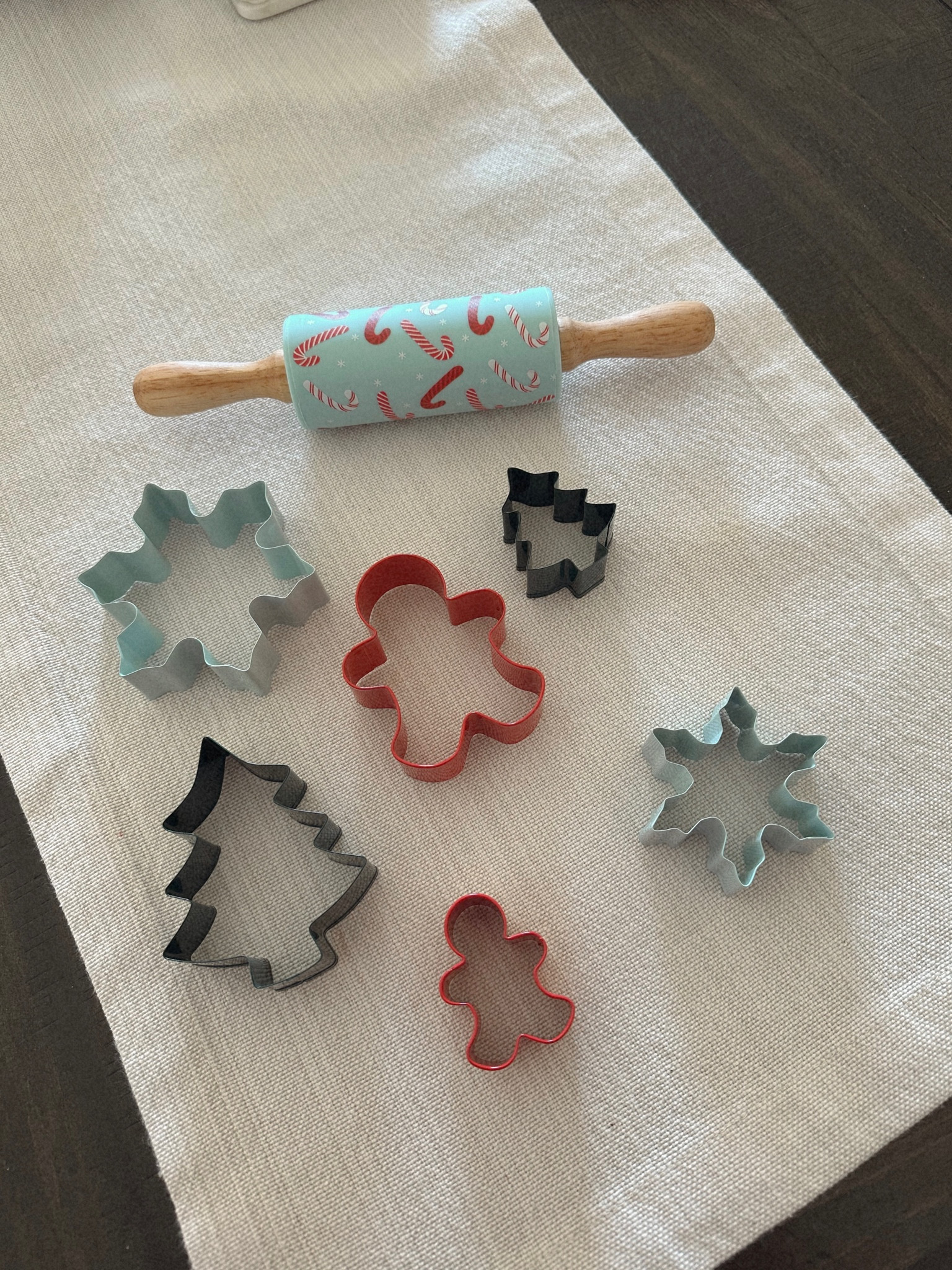 ✨ COOKIE SEASON ✨ 
What better way to enjoy some time with family making cookies 🍪

#LTKparties #LTKHoliday #LTKhome