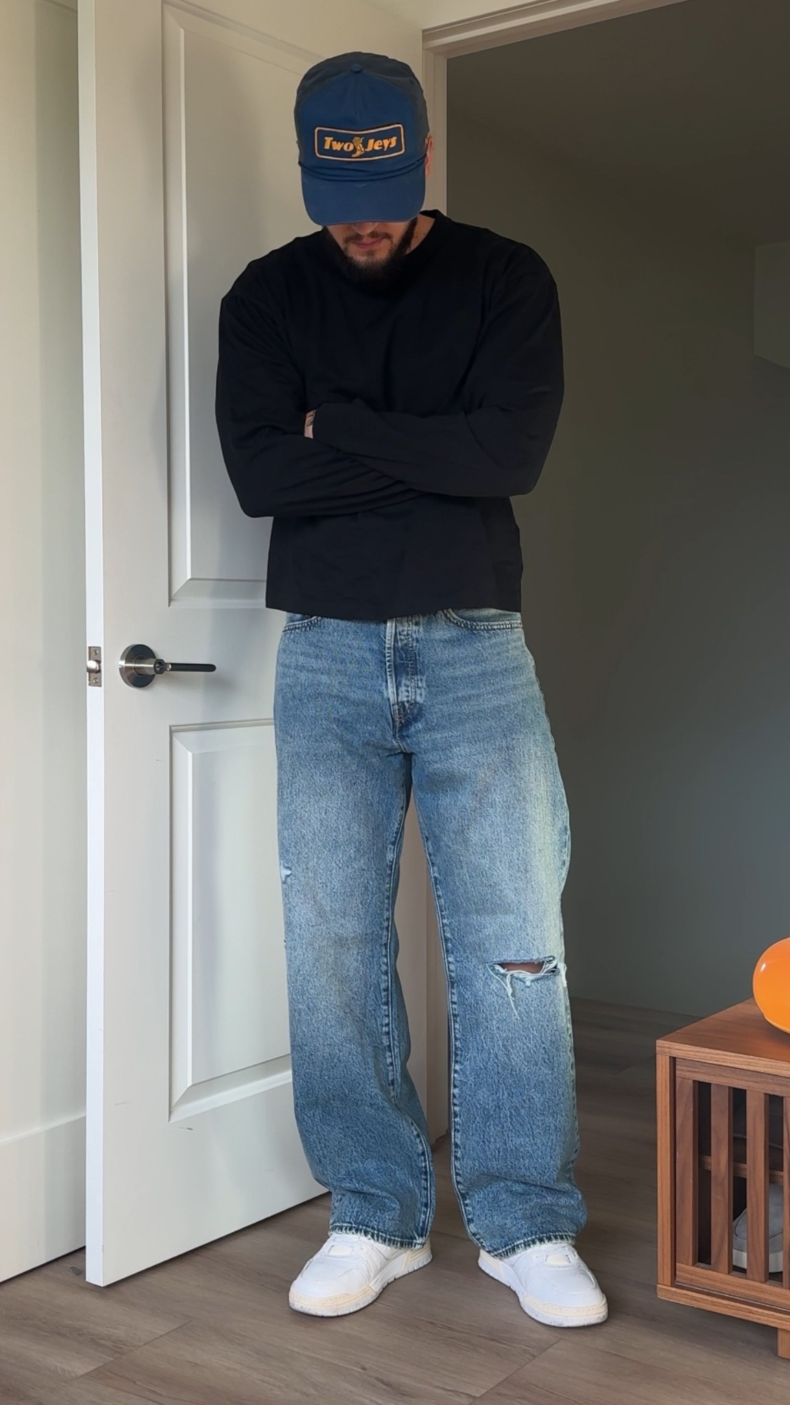 Best fitting loose jeans 

#LTKCyberWeek #LTKootd #LTKGiftGuide