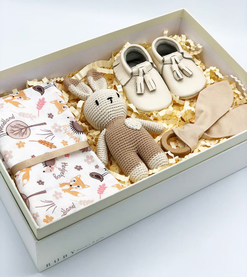 Crochet Rabbit Gift Box Gender Neutral Baby Gift Box Unisex | Etsy | Etsy (US)