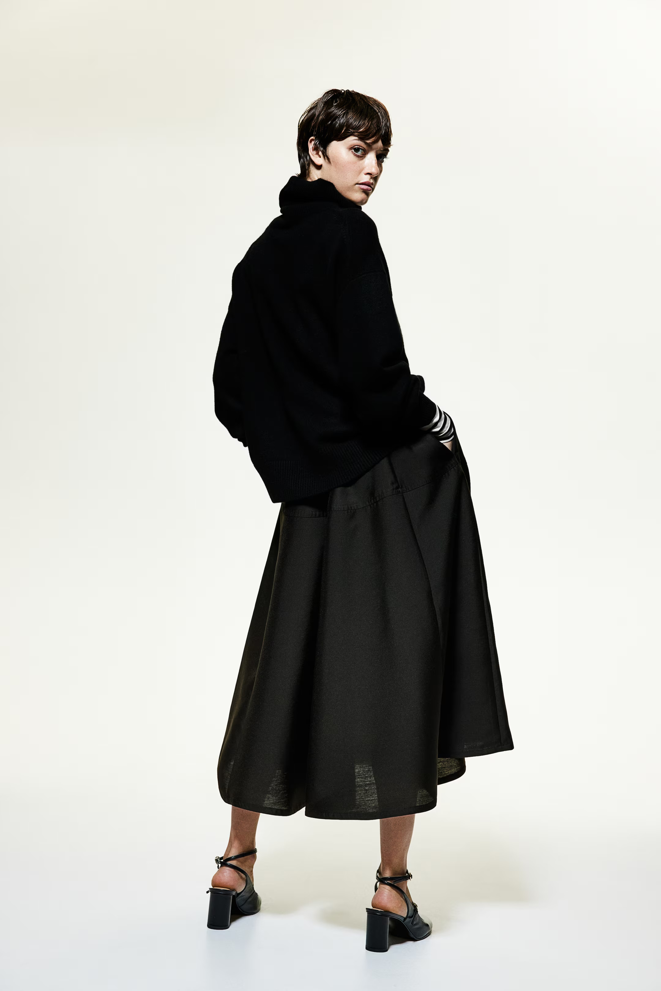 Cashmere-blend polo-neck jumper | H&M (UK, MY, IN, SG, PH, TW, HK)