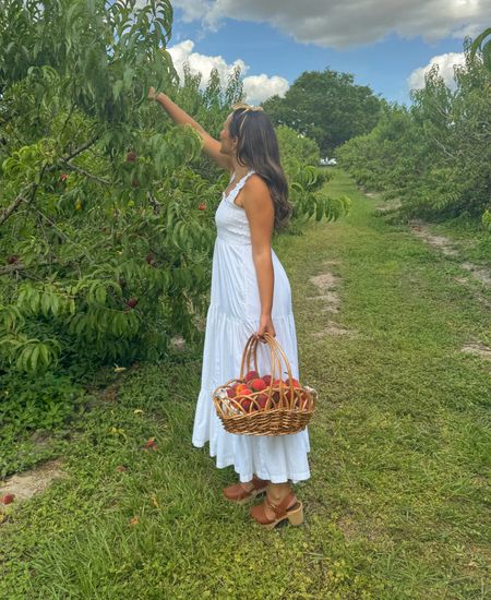 peach picking ootd 🍑🧺 

dress is old from abercrombie but tried linking similar items 🤗

#LTKSeasonal