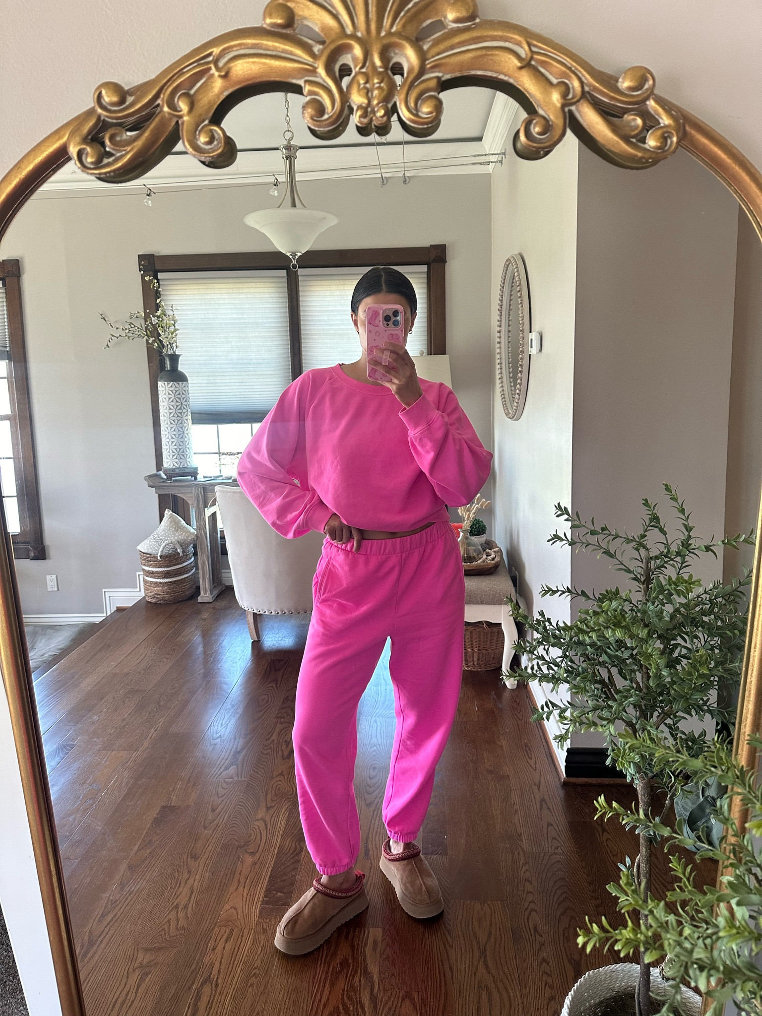 Bright Pink sweat set
Wearing a medium in both top and bottoms for a slightly oversized fit; currently on sale!
 


#LTKsalealert #LTKtravel #LTKstyletip