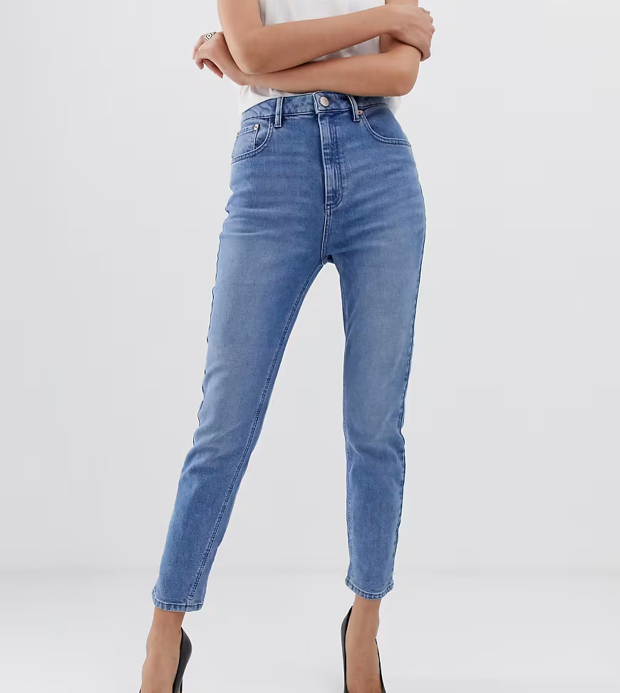 ASOS DESIGN Farleigh high waisted slim mom jeans in light stone wash-Blue | ASOS (Global)