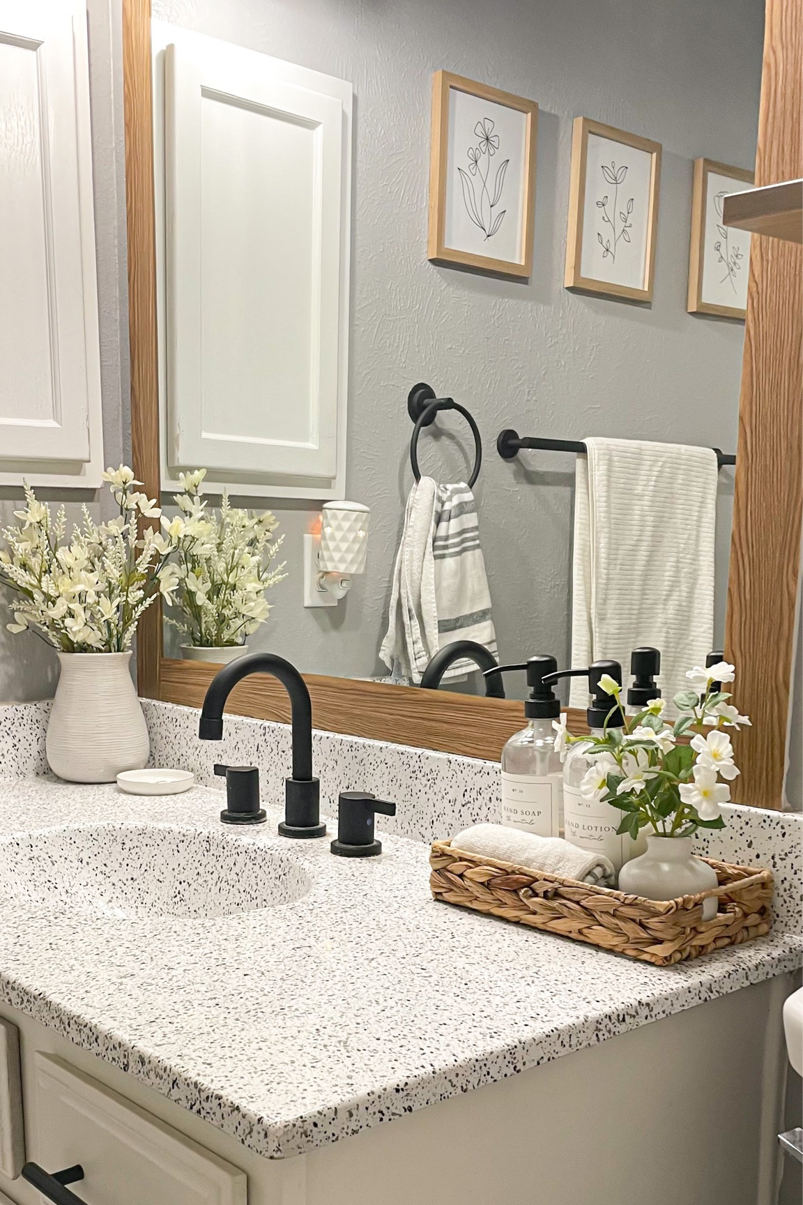 Bathroom inspo

Decor, diy, mirror, target, bathroom style, design, ideas, sale, cheap, Etsy, affordable, farmhouse, modern, transitional, spring

#LTKstyletip #LTKhome #LTKSeasonal