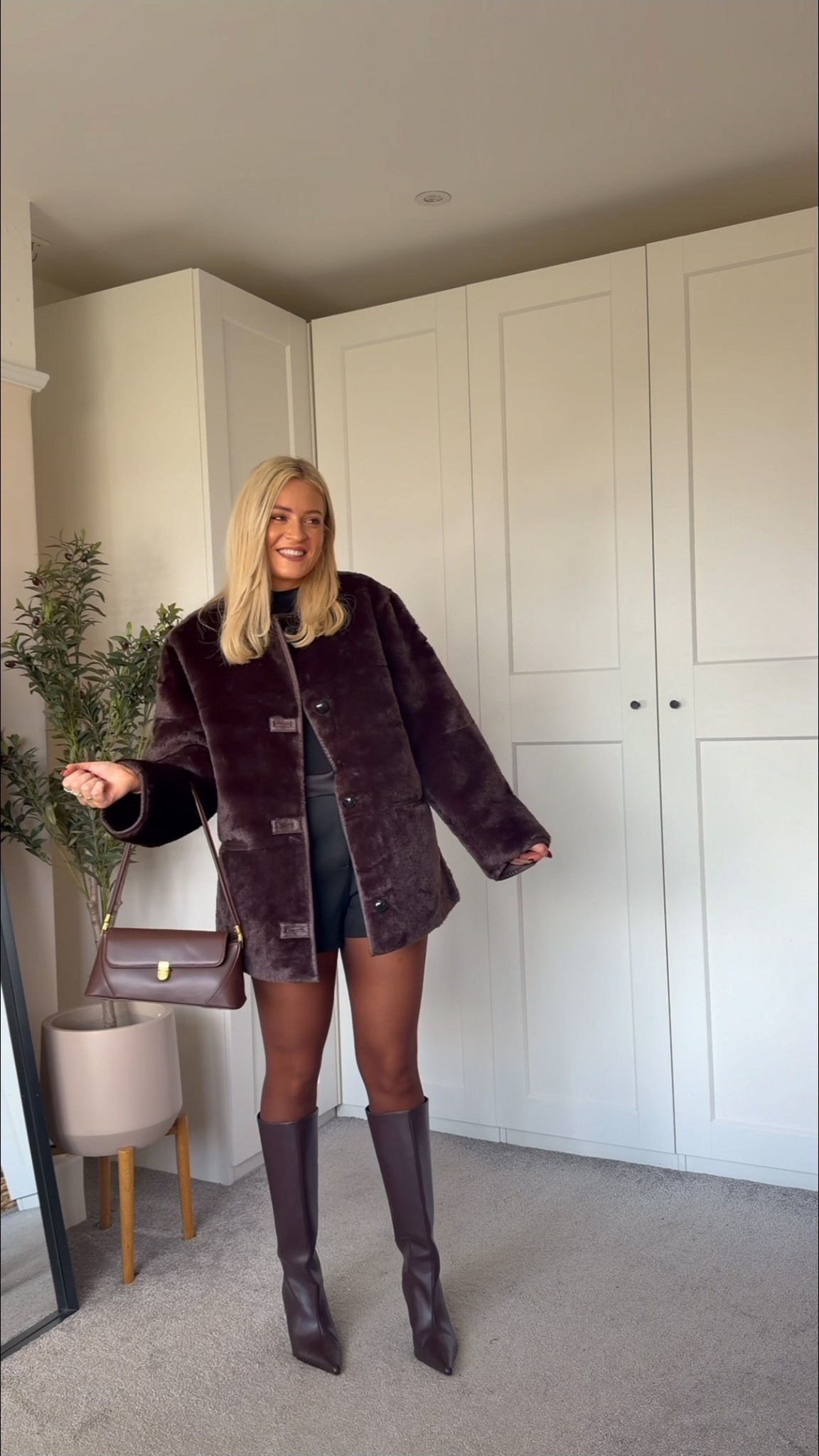 Fluffy jacket outfit inspo 💕