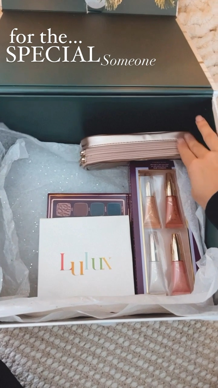 Gift guide for her, for the special someone, beauty, wellness. 

#LTKHoliday #LTKGiftGuide #LTKfindsunder100