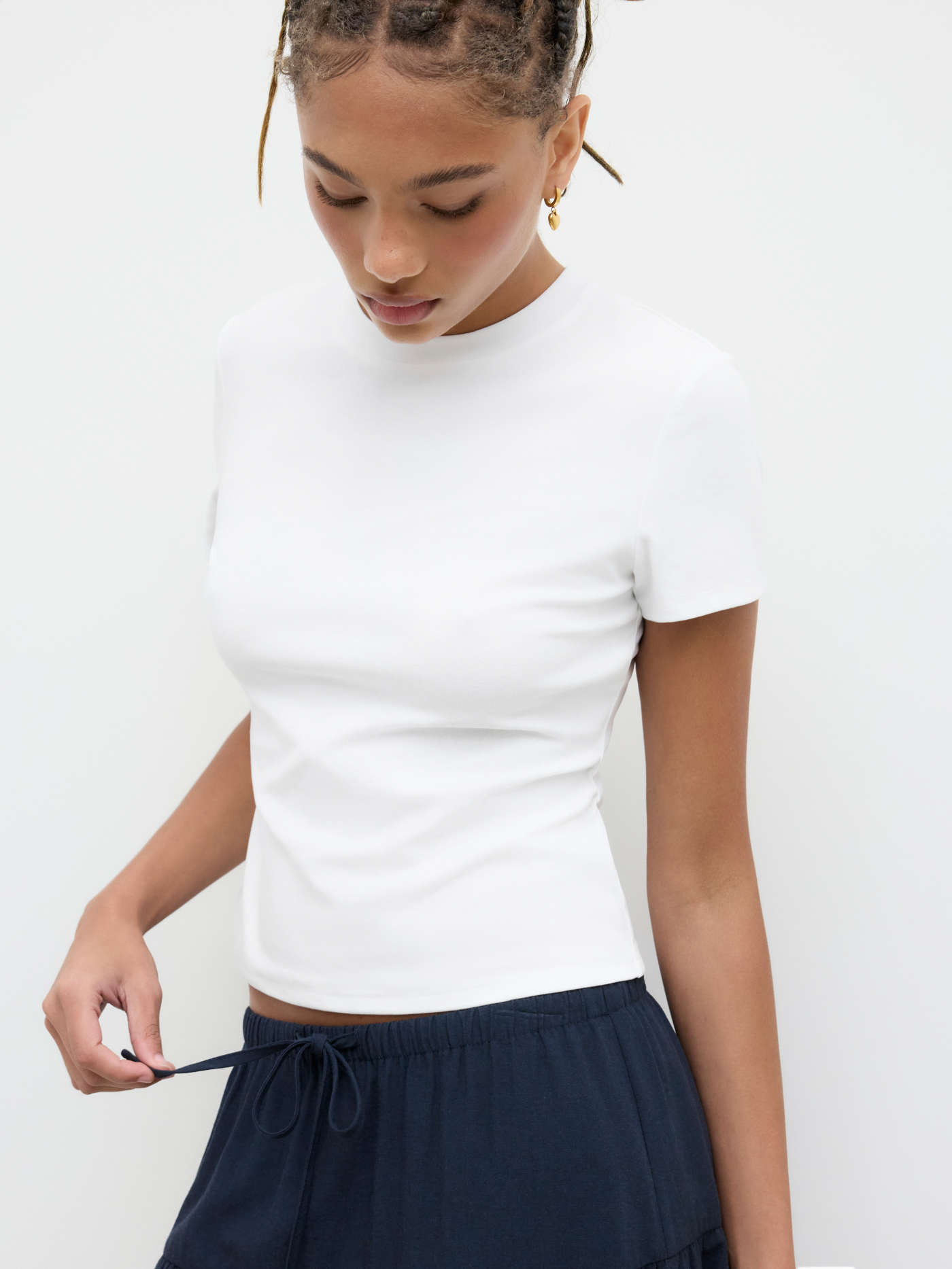 Cotton-blend Round Neckline Solid Short Sleeve Cropped Tee | Cider