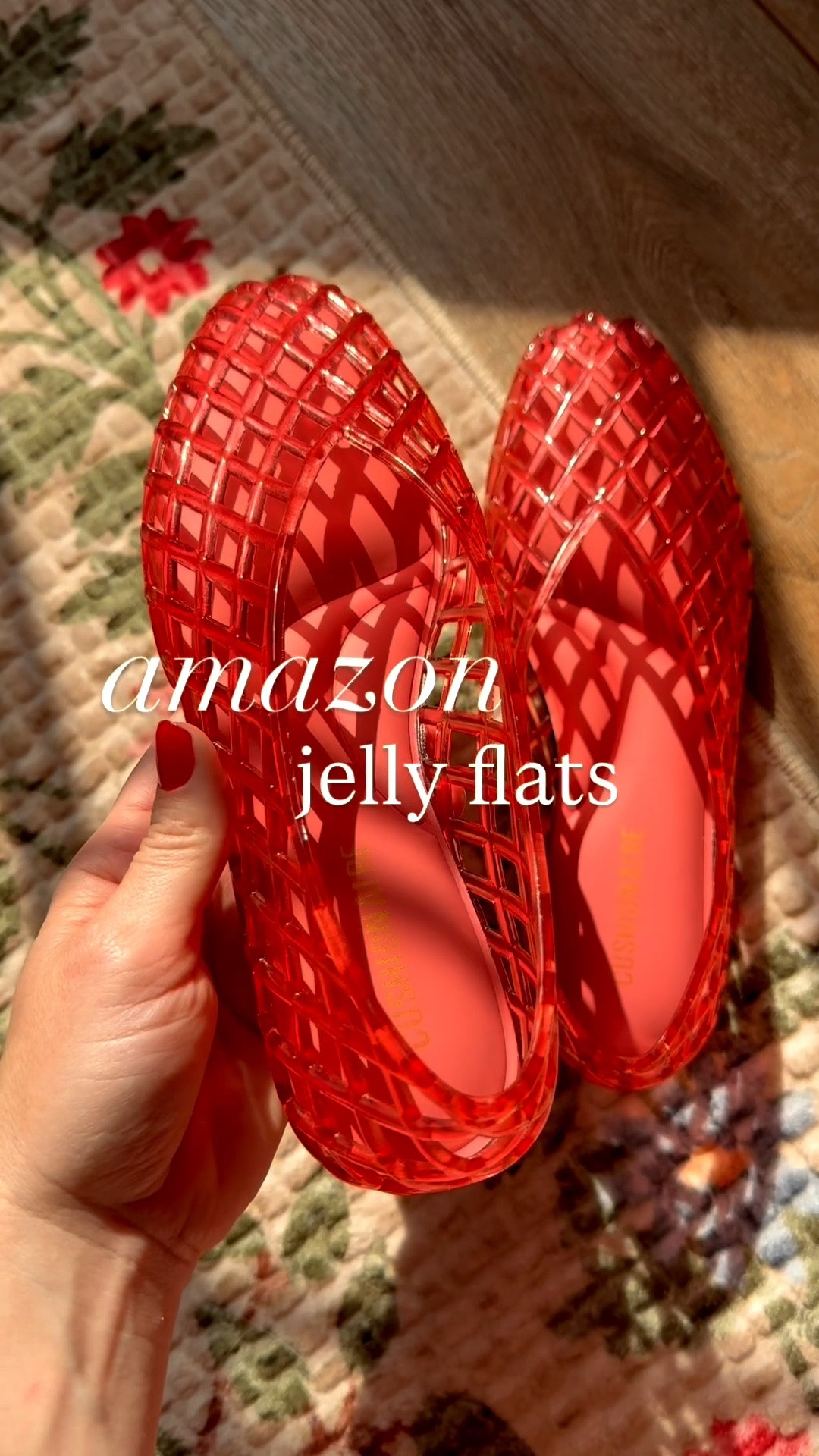 these red jelly flats are the shoe of the summer! they are an amazon look alike to the dolce vita shoes, but at a more affordable price. the color is stunning and they are super comfy! i sized down to a 6, im usually a 7-7.5. absolutely love these shoes! 🍅

#LTKSaleAlert #LTKootd #LTKSeasonal