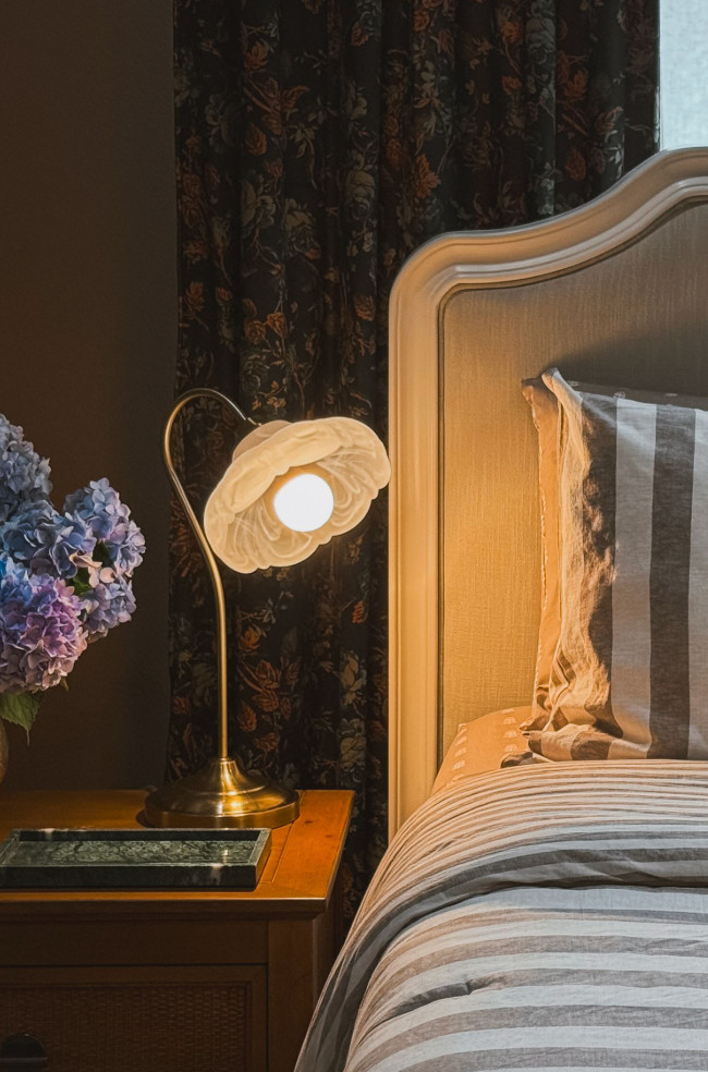Cozy details in my guest room.  

 #LTKdayinmylife #LTKstorytime #LTKHome