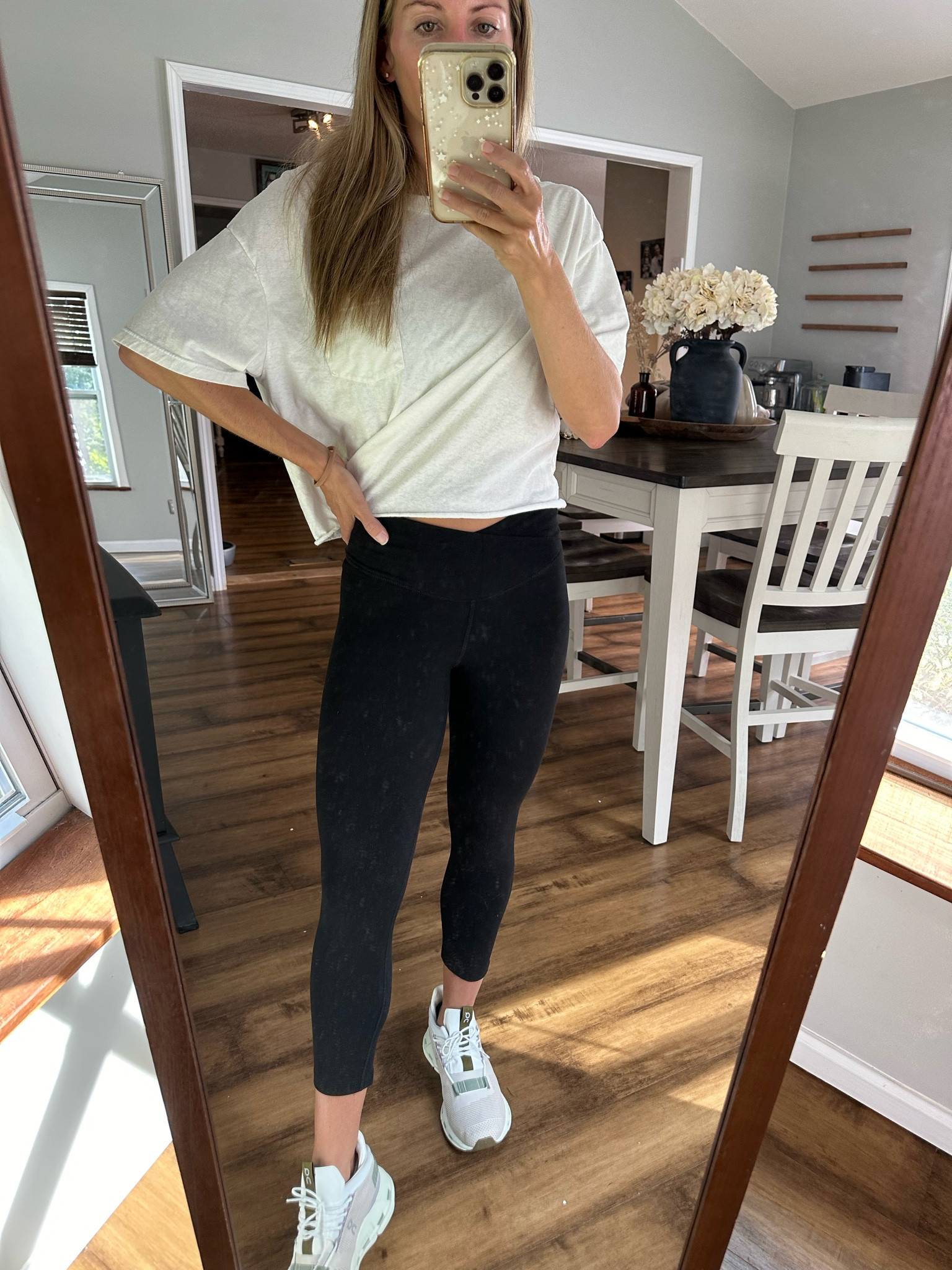 Old navy leggings , old navy fashion , old navy clothes 

#LTKActive #LTKFindsUnder50 #LTKSeasonal