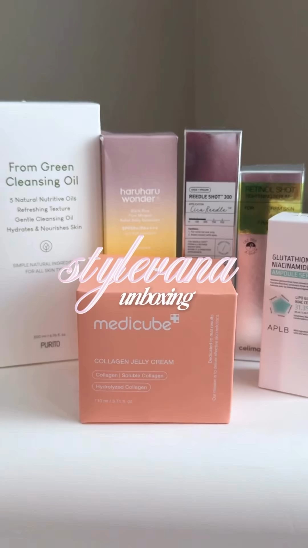 Genteee, novidade fresquinha! 
Agora eu sou a mais nova embaixadora da @stylevana_family 🥹💖

Se você é brasileira e mora no exterior, essa é a melhor opção pra comprar skincare asiático com preço que cabe no bolso.

E tem mais: eu tenho cupom de desconto exclusivo pra vocês! 
Fica de olho que nos próximos vídeos vou trazer resenhas dessas belezinhas

 💌 mycode: INF10NABEVELY 💌