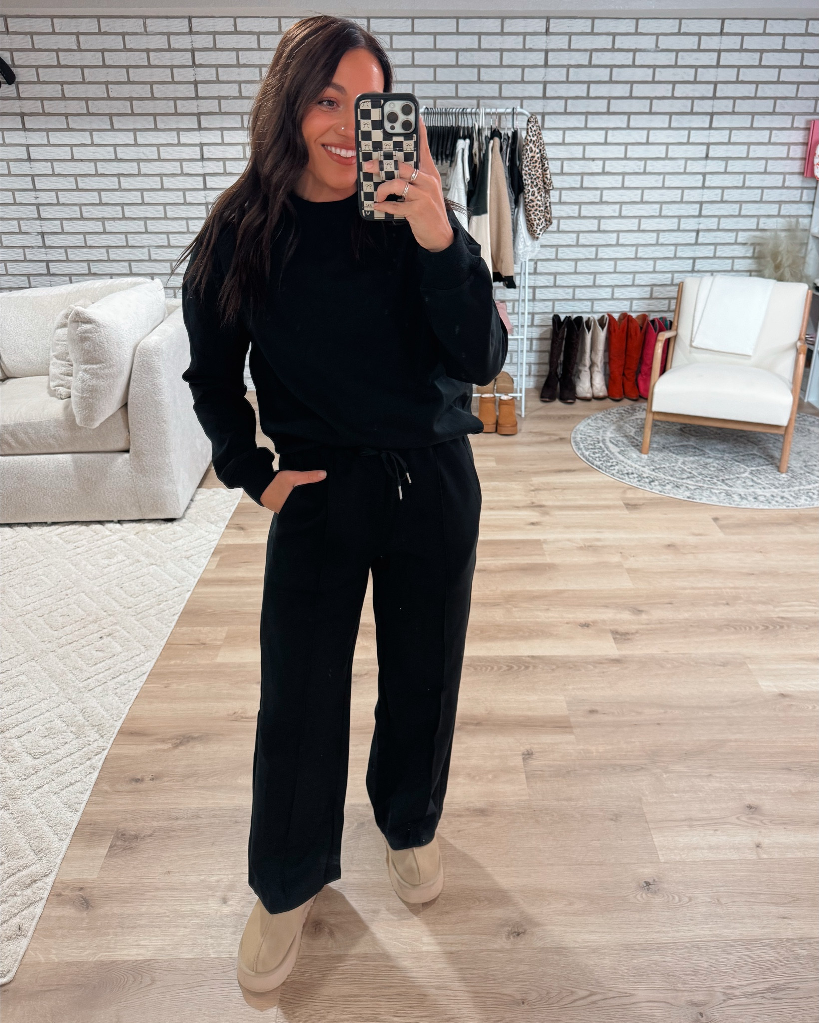 Amazon dupe alert for a very popular very expensive set! 👀🖤

Lots of other colors! Under $50!

Size Small 



#LTKHoliday #LTKFindsUnder50 #LTKActive