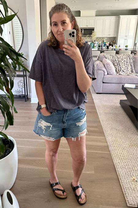 Casual Sunday vibes ☀️🕶️🧋Going to grab coffee with a new friend and then off to the hospital again to visit my MIL. Thank you all for keeping her wrapped in prayers, healing energy, positive vibes & love. I hope you all have a wonderful Sunday. #family #coffeedate #sundaycasual #basics #ootd 

#LTKfit #LTKcurves #LTKshoecrush
