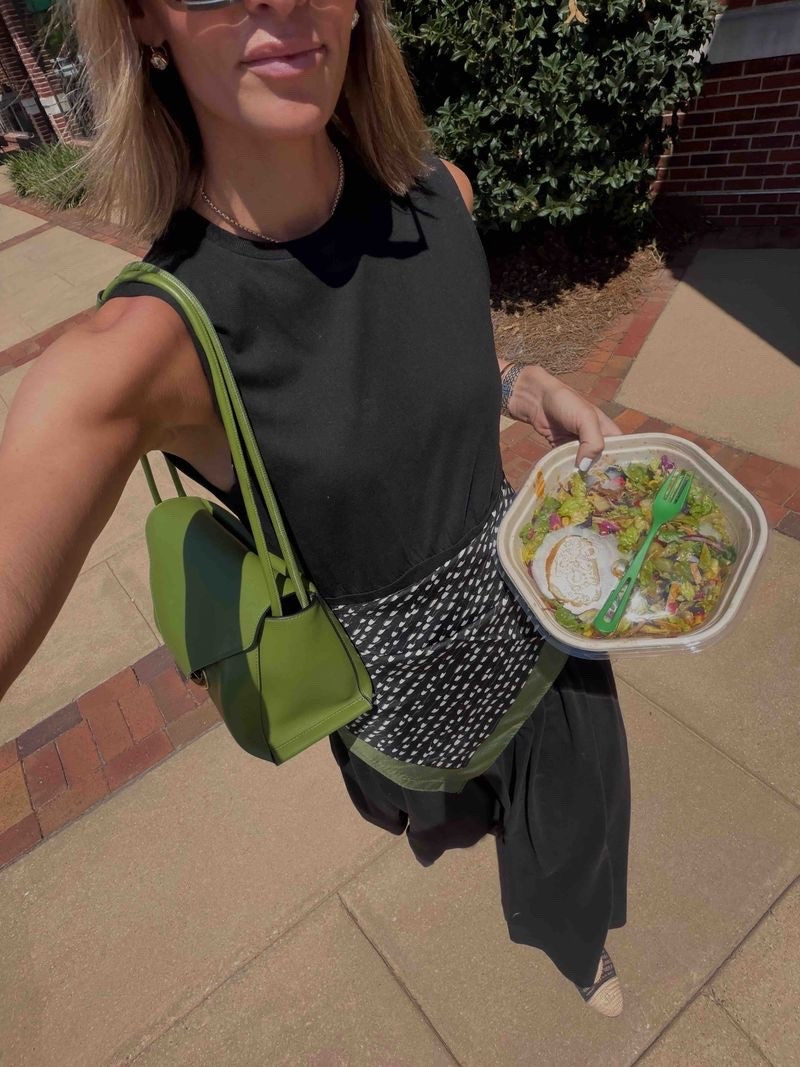 On the go ootd

#LTKootd #LTKSeasonal #LTKdayinmylife