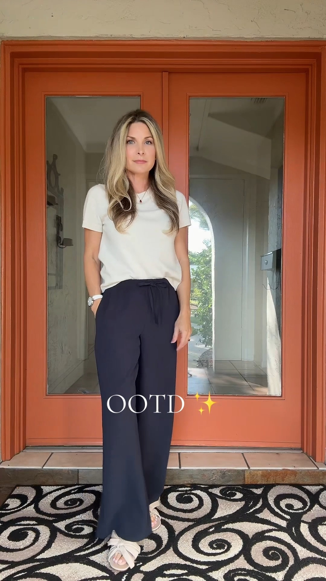 My favorite pants.  I literally wear these on repeat.  They can be styled so many ways.

The Lodge pant from Aritzia 
Cashmere tee from Quince