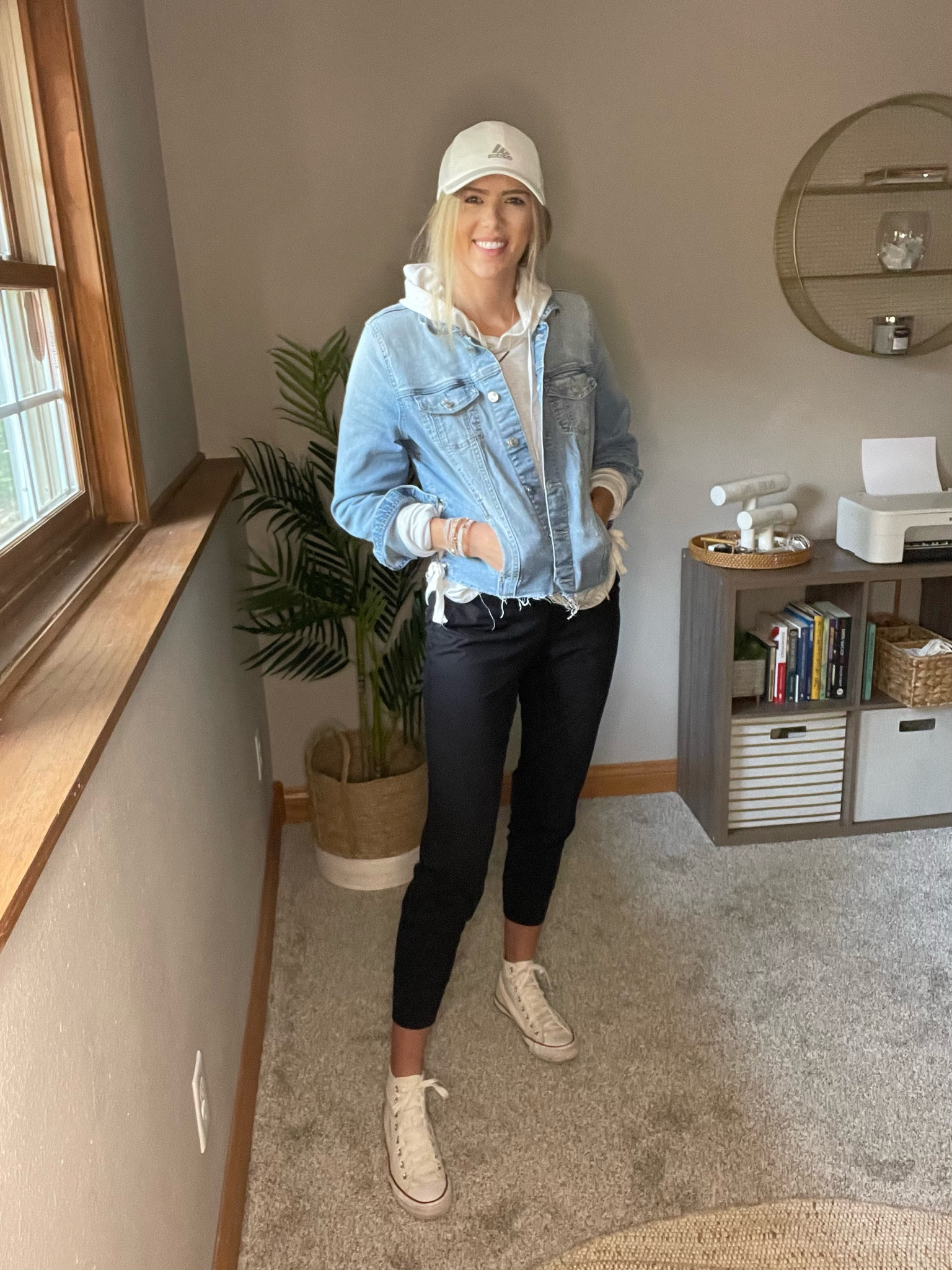 These amazon joggers are the best dupes to lululemon I’ve found so far. I’m wearing a medium and I am 5’10 135lbs.

#LTKunder50 #LTKSeasonal #LTKstyletip