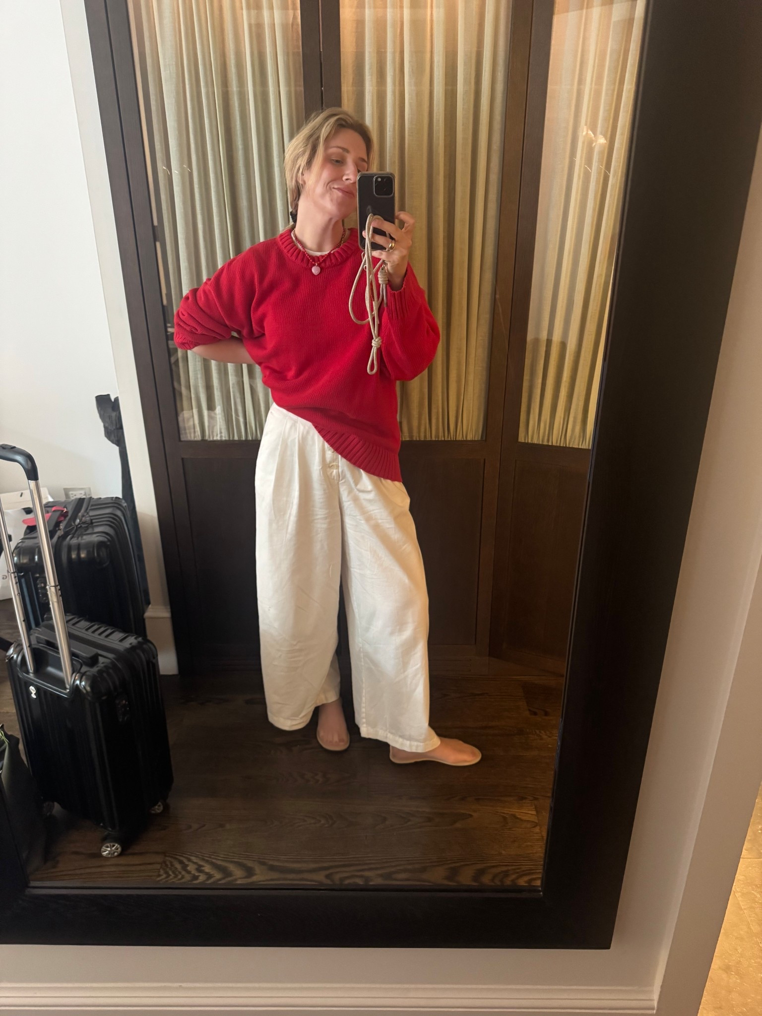 Airport outfit. These are my new favorite pants- so comfortable. Great for a travel day! 

#LTKFindsUnder100 #LTKTravel