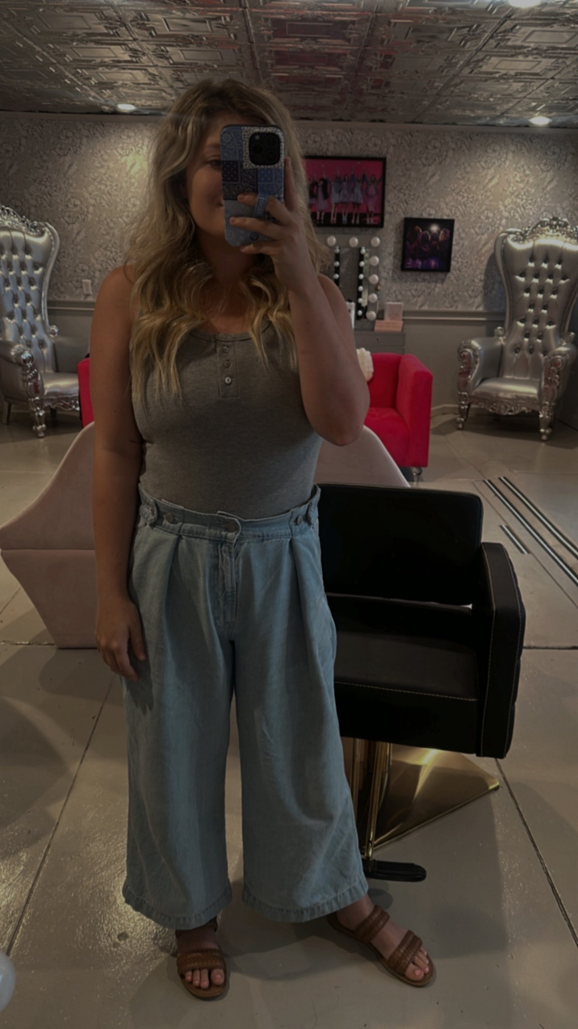 okayyyy yall remember my jeans from target im obsessed with?! They just came out with two new colors & I’m IN LOVEEEE. 
They have a light blue Jean & a tan/khaki color. These also are a little shorter with the wide band on the bottoms so a little different style on the legs but same fit/top style that I love. These make me feel so good and concealed. No matter how much weight I lose I still struggle in my lower stomach area from all my loose skin so I’m not crazy about super tight jeans!! 
These give me the perfect balance of tight around my waist but not squeezing my stomach 🤣

#LTKStyleTip