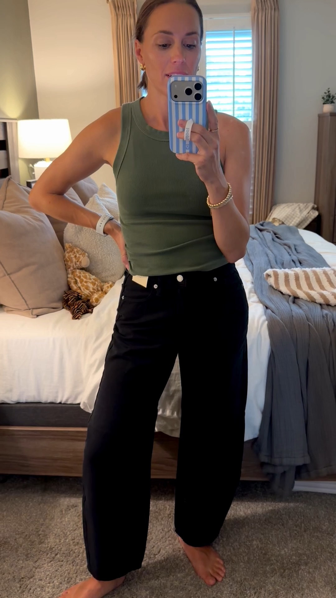 Same barrel jean as the brown pair I shared! Love the cut of these! The 2R in this pair fits a little better, but still going to probably try the size up to see what I prefer. Would recommend grabbing both sizes if you’re in between since today is the last day of the sale!

#LTKootd #LTKmomlife #LTKSaleAlert