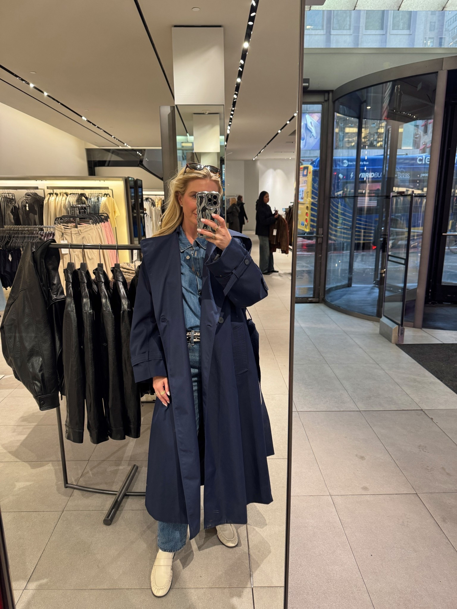This navy coat from Zara 👏🏼 wearing a size small (fits oversized)

#LTKdayinmylife #LTKSeasonal