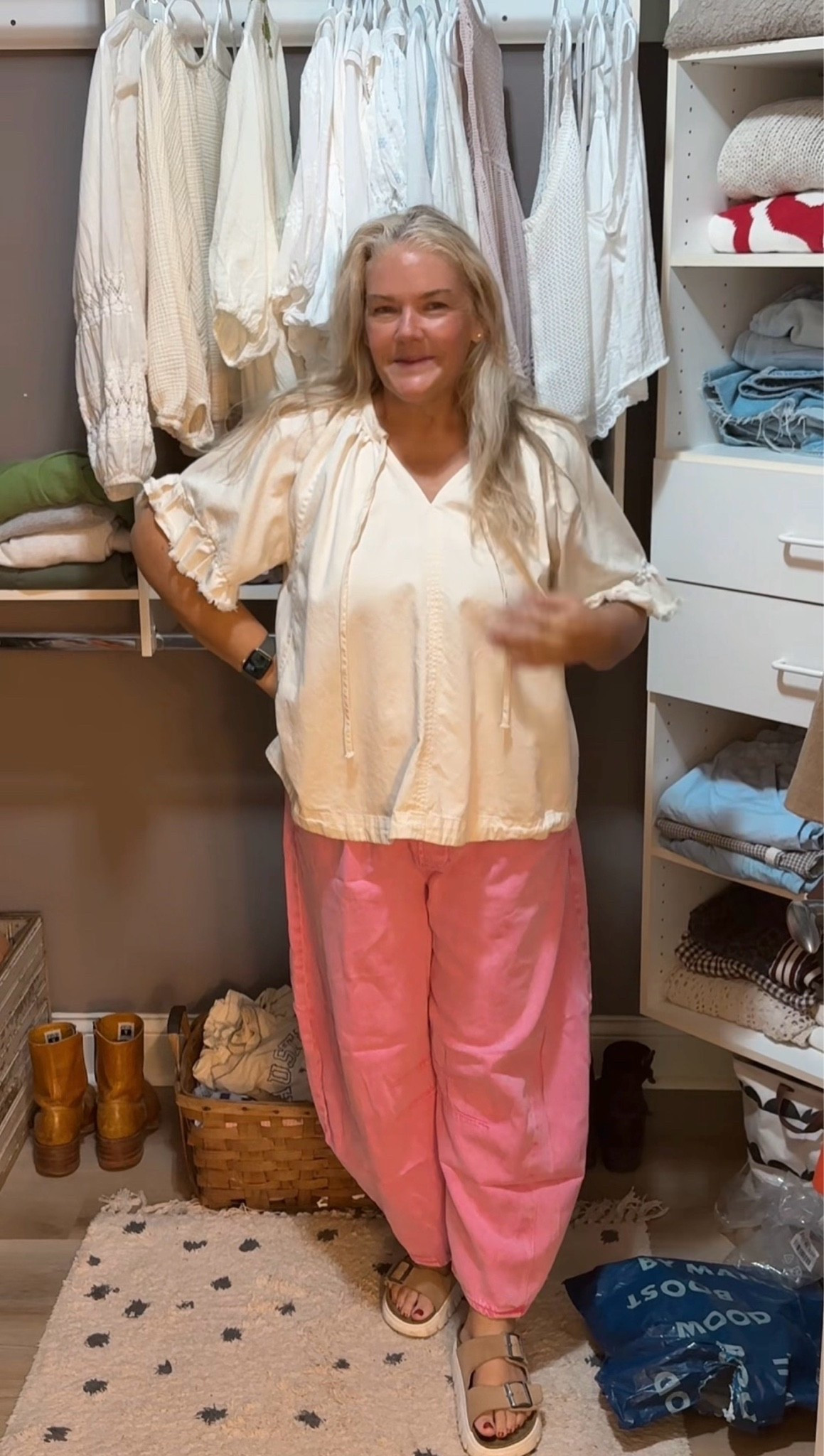 Pink Pants!!! Pink Barrel Pants!!! Heck Yeah!! From The @gapstyle wearing a large petite. #summeroutfit #pinkpants #barreljeans #fashionover50

#LTKOver40 #LTKSeasonal #LTKootd