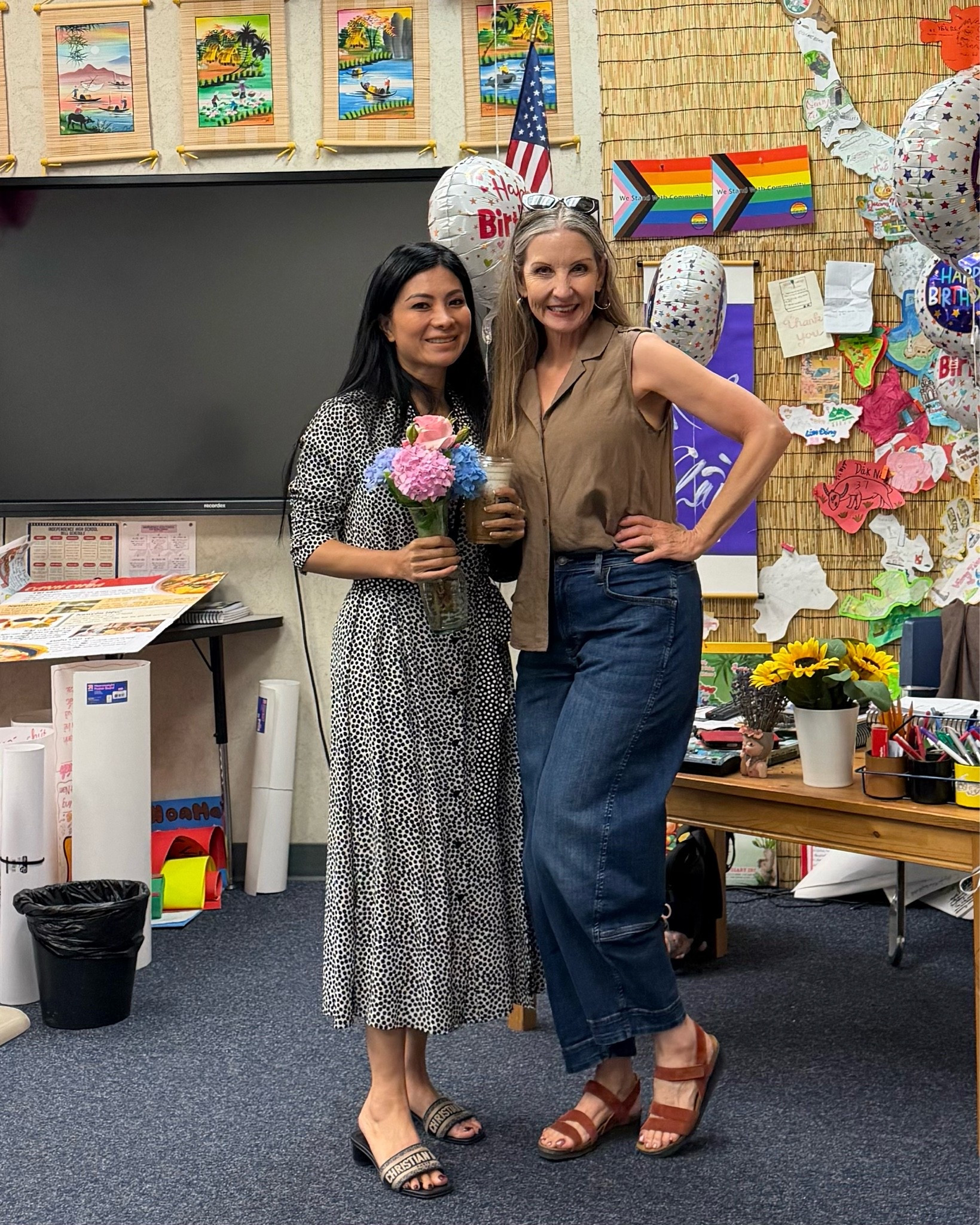 Friend’s bday … #casualootd #linenshirt #barreljeans #comfortablesandals #teacherlife

#LTKdayinmylife #LTKootd #LTKSeasonal