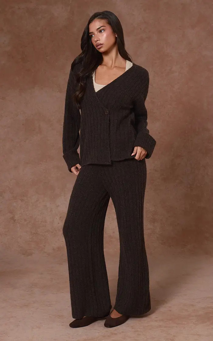 Chocolate Knitted Wide Leg  Trousers | PrettyLittleThing UK