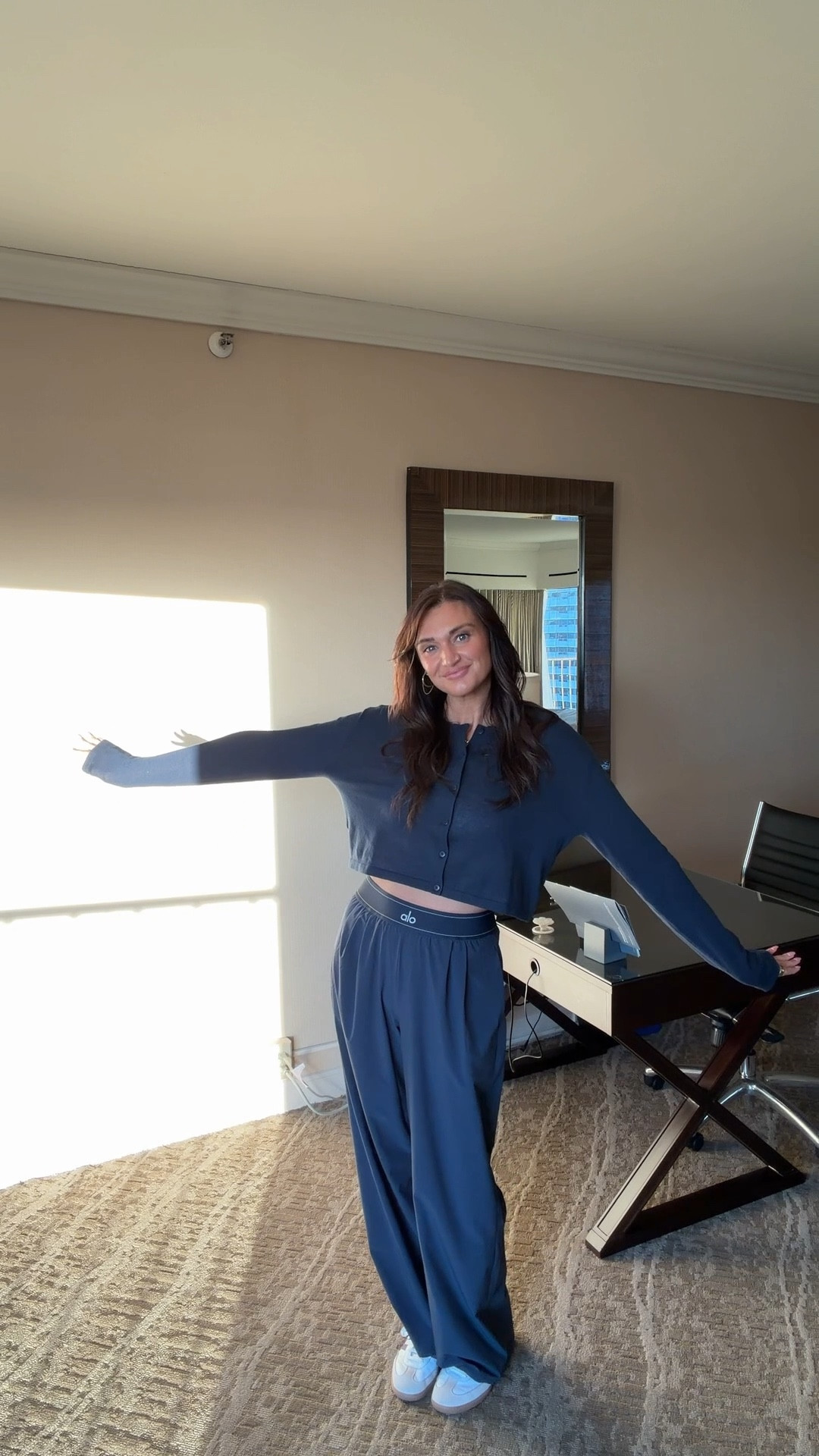 comfy travel day outfit 🥰

travel, outfit, alo set, navy, comfy, spring outfit, cardigan



#LTKActive #LTKgrwm #LTKootd