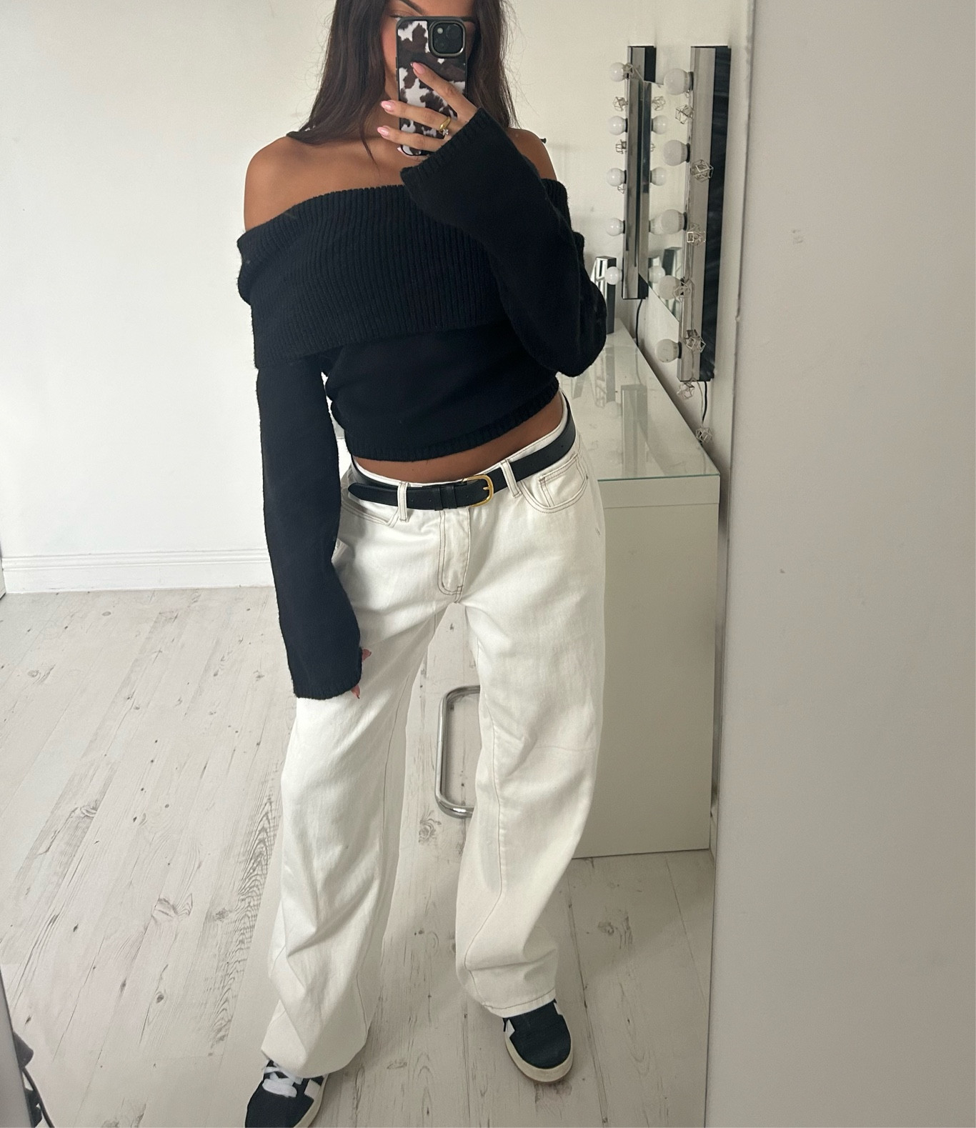 the off the shoulder tho🤌🏼🖤🖤🖤

#LTKautumn #LTKuk #LTKstyletip