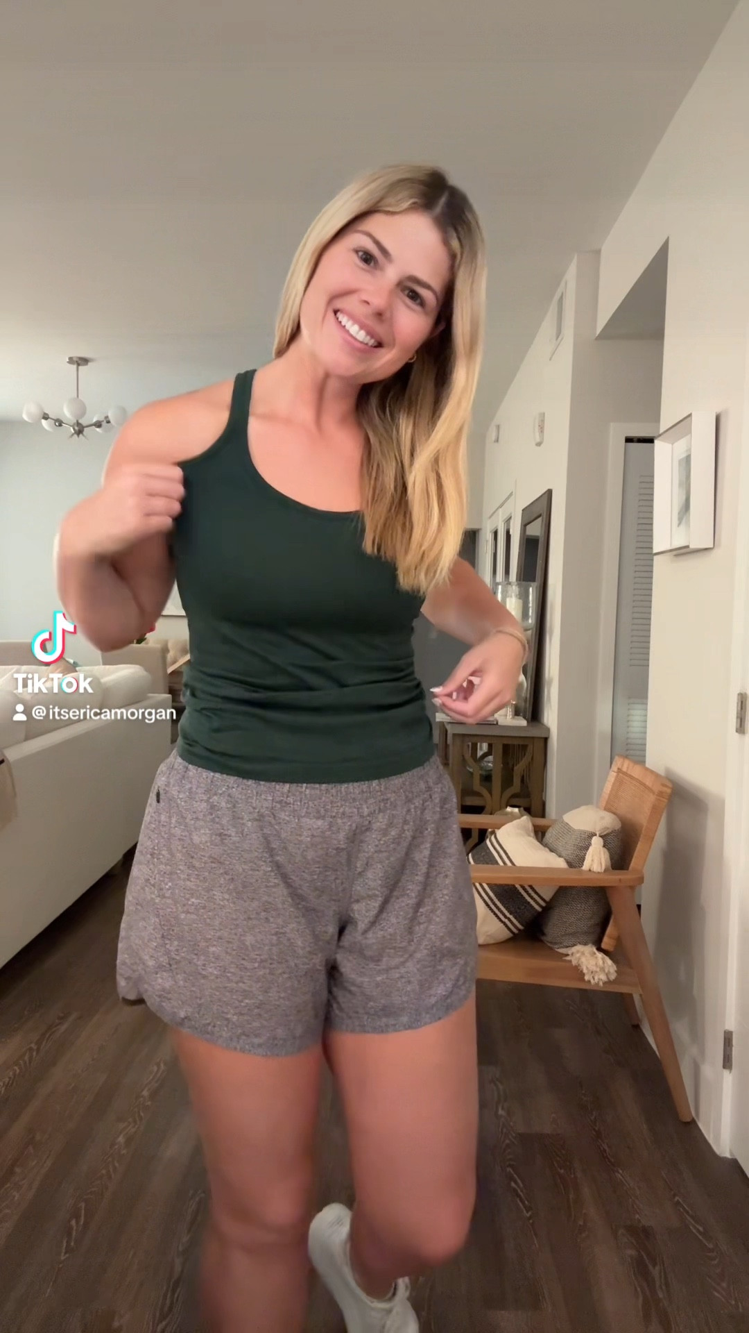 lulu midsize gym outfit wearing a size 10 in the top and size 12 in the shorts 

#LTKFitness #LTKActive #LTKMidsize