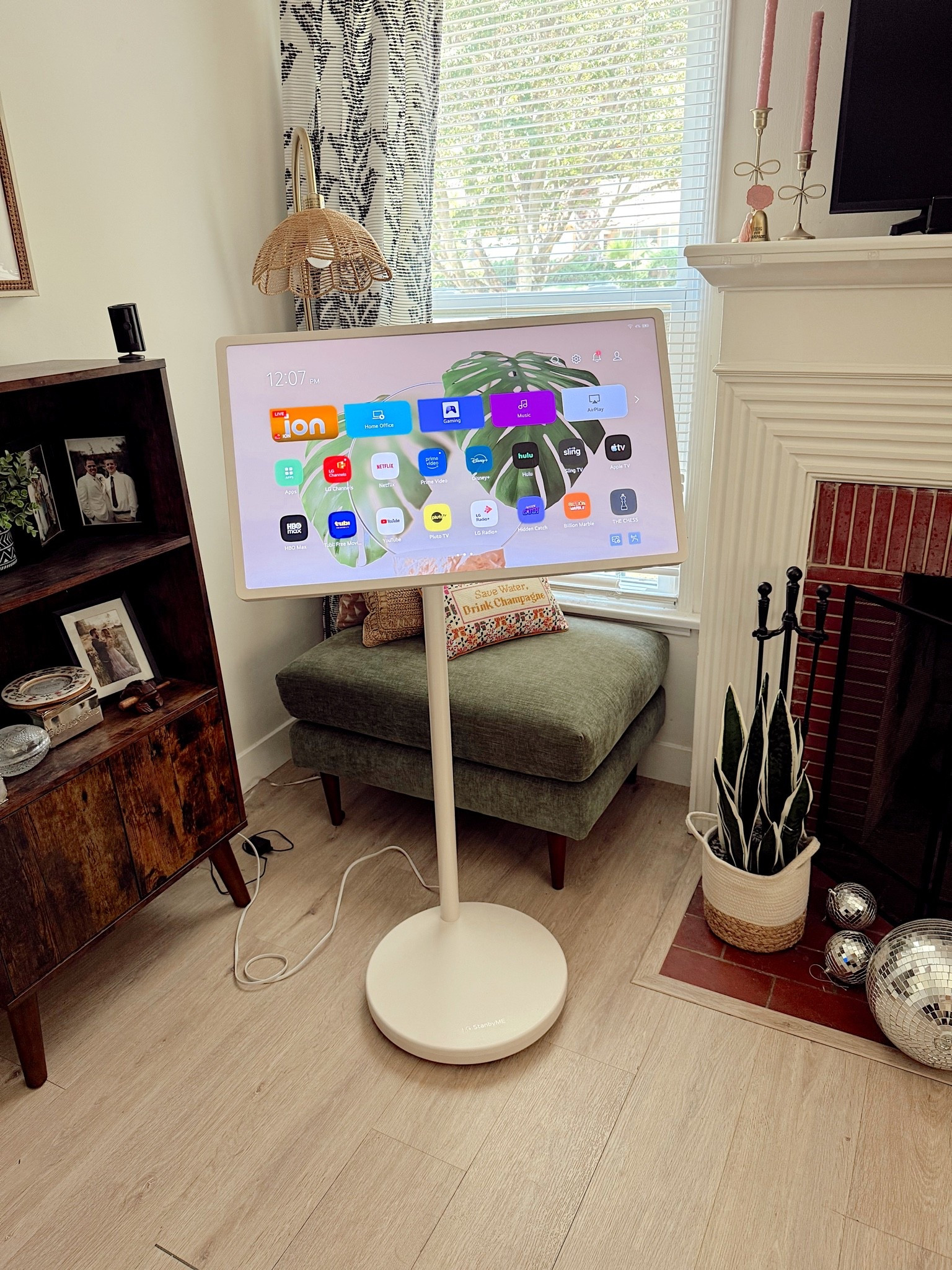 Rolling Stand By Me TV
You can detach the screen, move it from room to room it’s so easy and convenient! also great for work purposes! 

Amazon finds, sale finds, prime day, PBDD, tech finds, gift ideas
