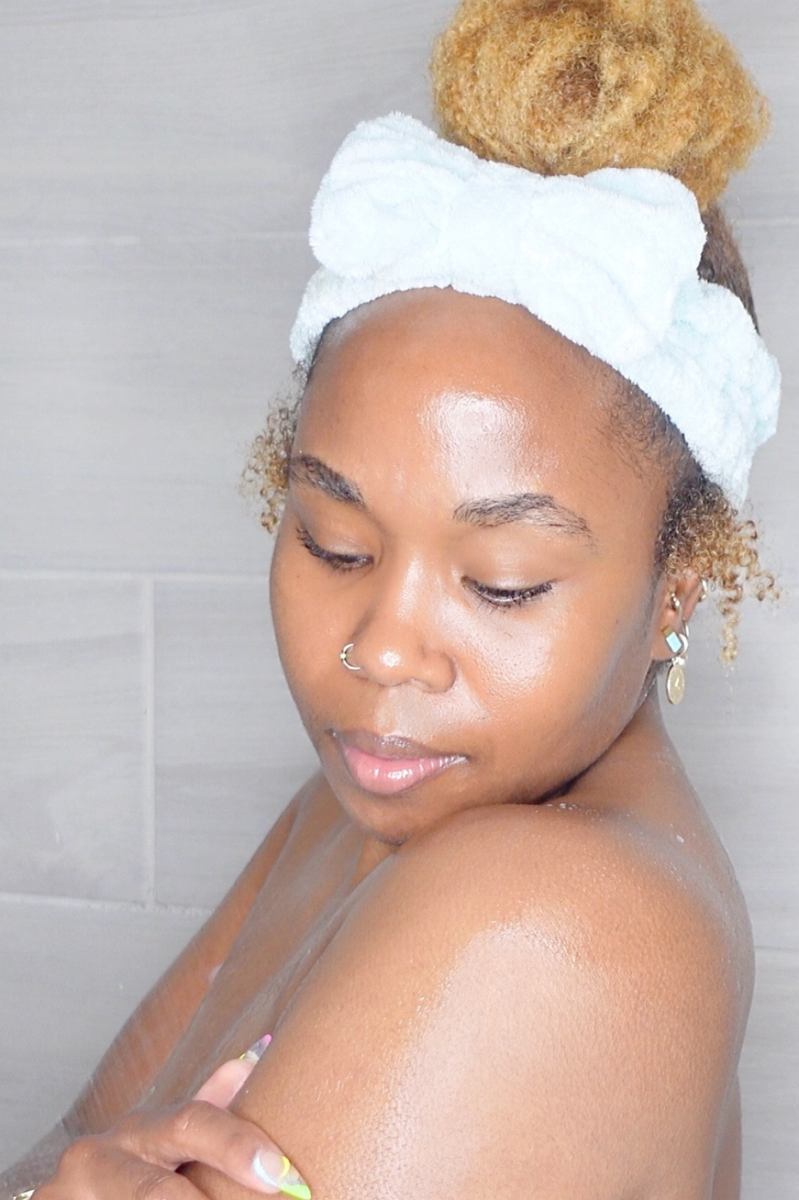 I am happy to age. I just want to do it gracefully! Here, I'm sharing my affordable anti-aging skincare routine using affordable products that work. Discover these items from drugstore gems to tried-and-true favorites to build an effective routine that won't empty your wallet.

#LTKBeauty