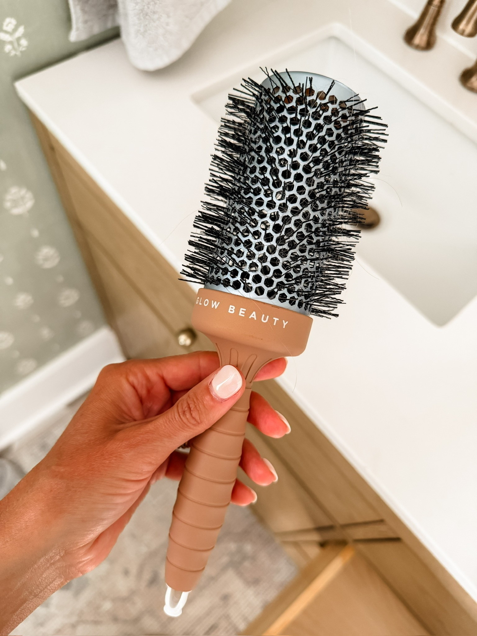 This is such a great round hair brush to use when styling your hair! I’ve had this for awhile now!

Loverly Grey, hair care, hair routine, round brush, hair brush, beauty

#LTKBeauty