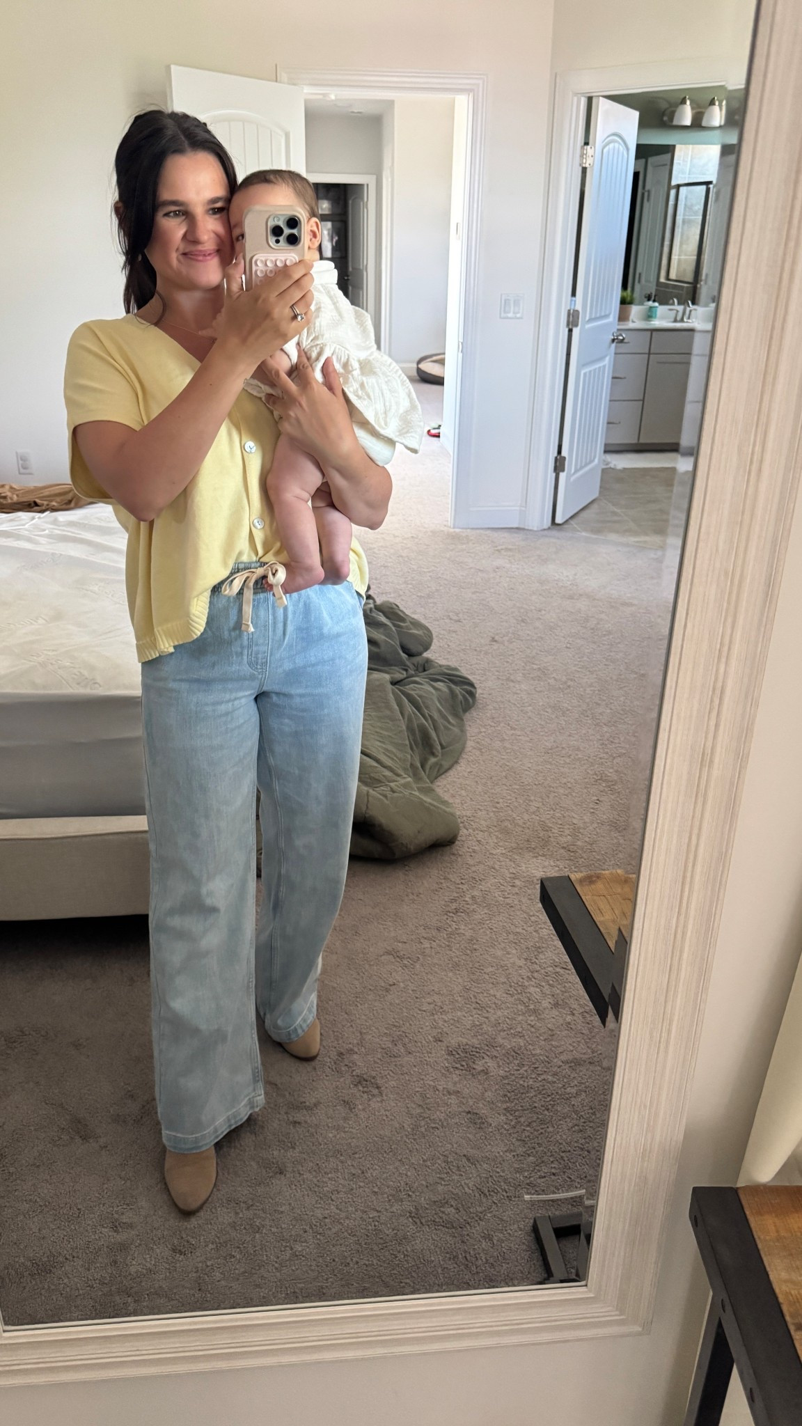 Wearing a size small in both jeans and top 

#LTKFindsUnder50 #LTKStyleTip #LTKFindsUnder100