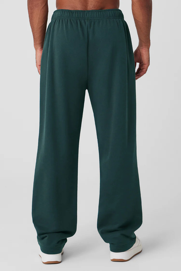 Accolade Straight Leg Sweatpant - Midnight Green | Alo Yoga (US)