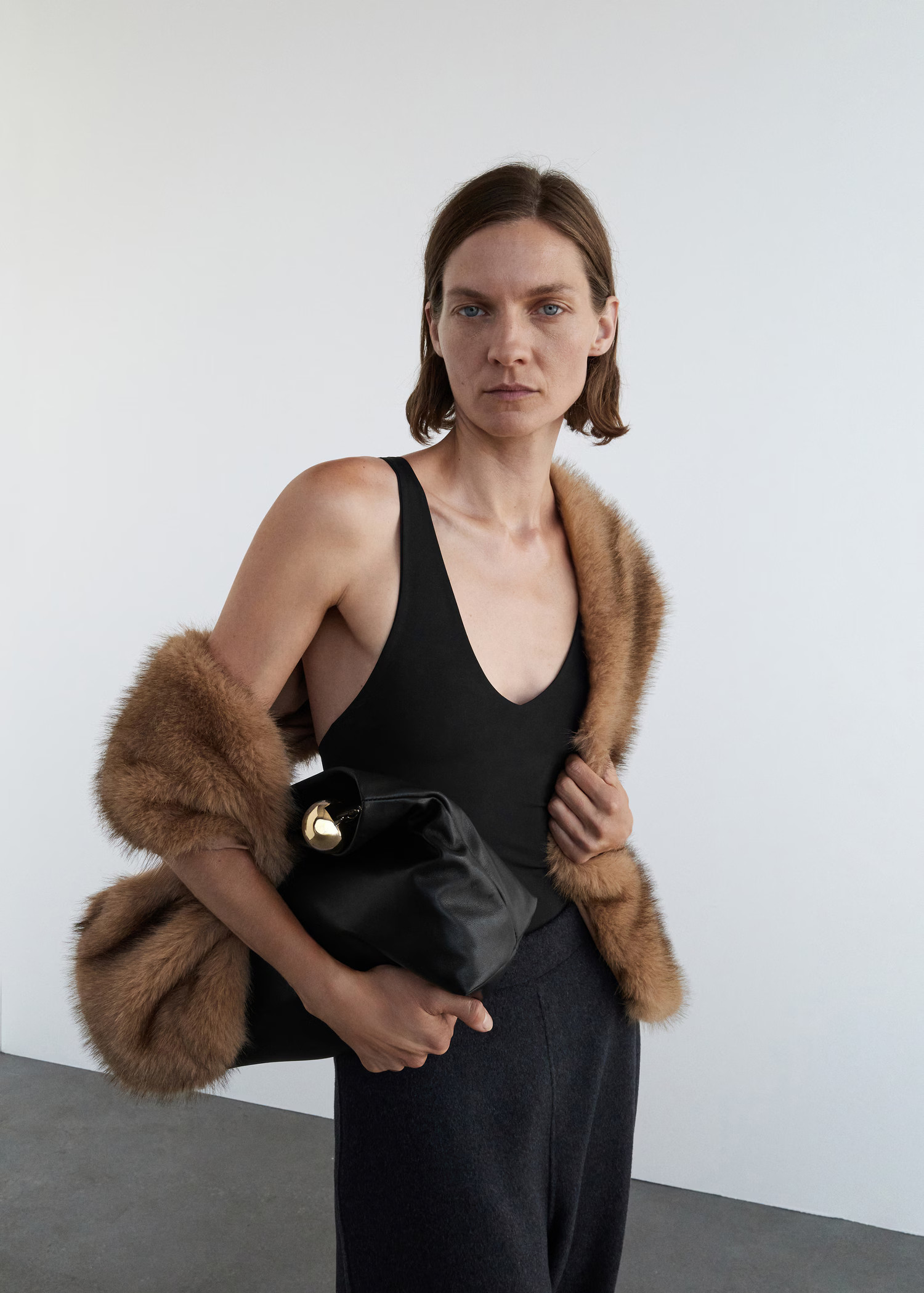 Fur-effect scarf | MANGO (UK)