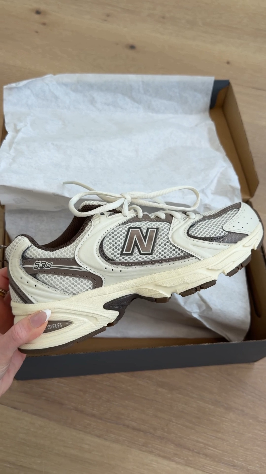 Brown new balance 530’s are 😍🤌🏼 size down 1/2 size!

#LTKmomlife #LTKActive #LTKootd