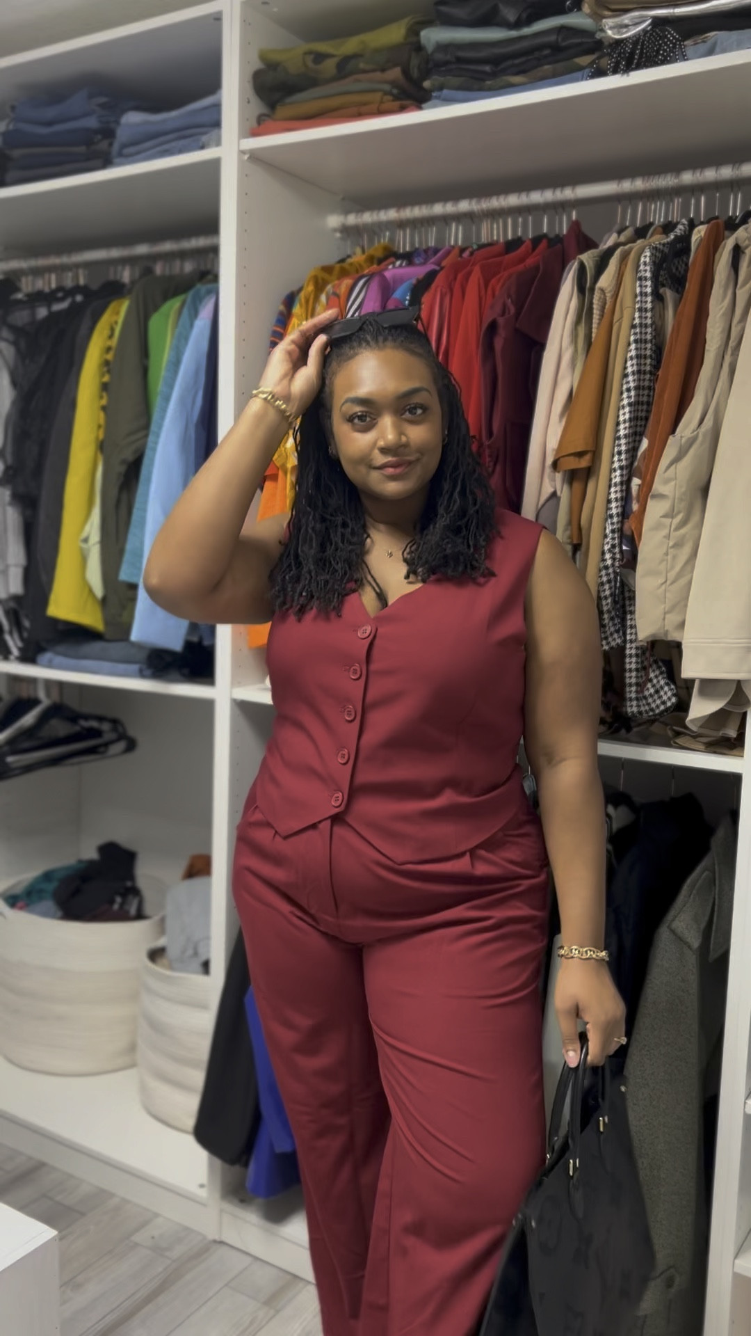  I know you are enjoying this 🙃. This is the Office Babe Button Up Vest & Trousers and GUESS WHAT!! The pants aren’t flooding 🙌🏾

Shop their holiday collection in the Tiktok Shop 

#rebdolls #rebdollshaul #rebdollsfashion #rebdollspartner #rebdollsambassador #midsizedashion #plussizeholiday #12DaysofREB #RebdollsholidayCampaign #RebdollsNewYearCampaign
 

#LTKplussize #LTKmidsize