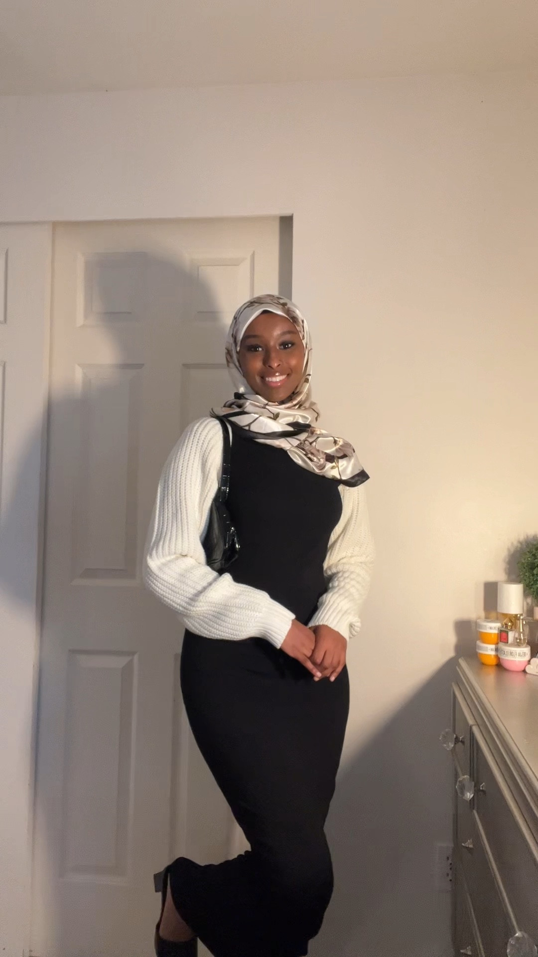 Maxi dress w/ cropped knit sweater satin scarf / hijab outfit inspo


#LTKFind