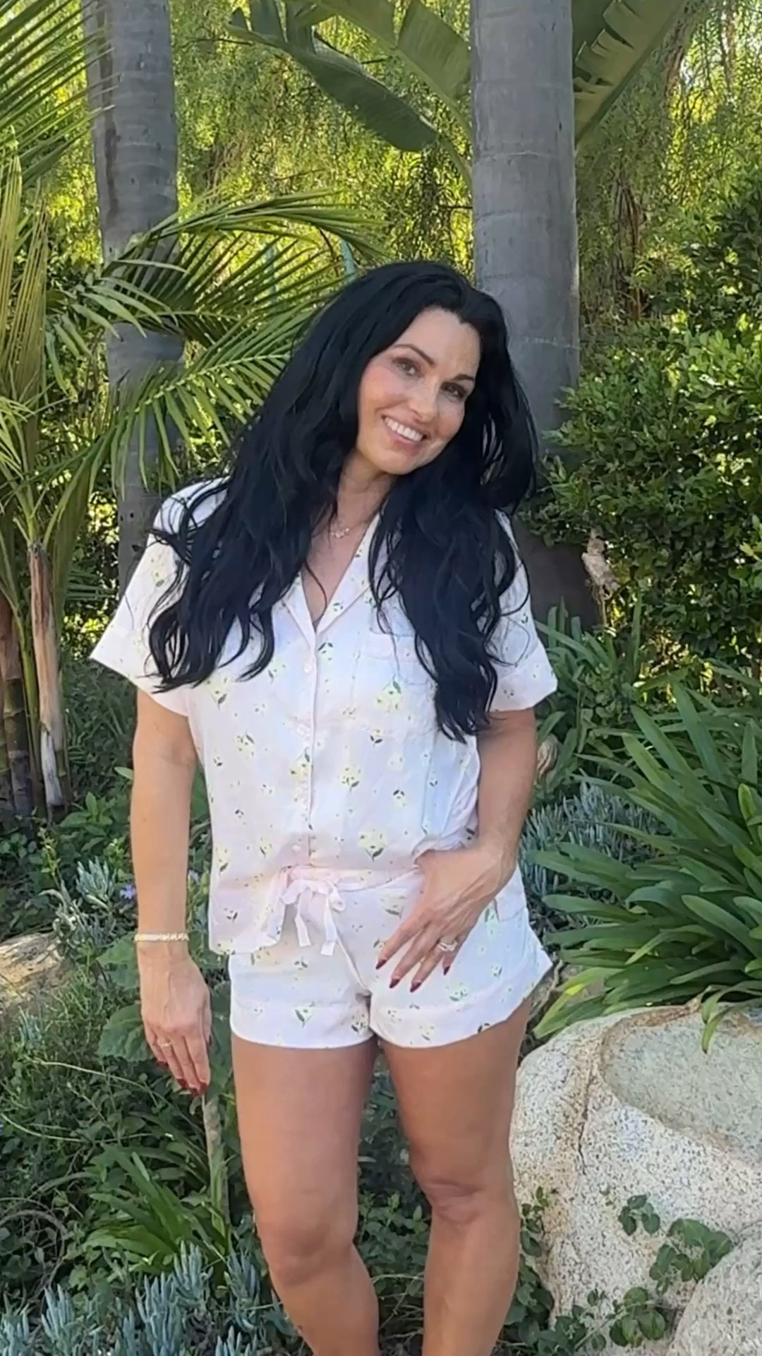 I 💗a good pair of silky pajamas!

Short pj’s are the perfect option when it starts warming up. 🌸

These pink, with little yellow flowers, short pajamas are so cute and so comfy! 

@victoriassecret 

#shortset #loungewear #marneystidbits #matchingset #sleepwear

#LTKSaleAlert #LTKvlog #LTKdayinmylife