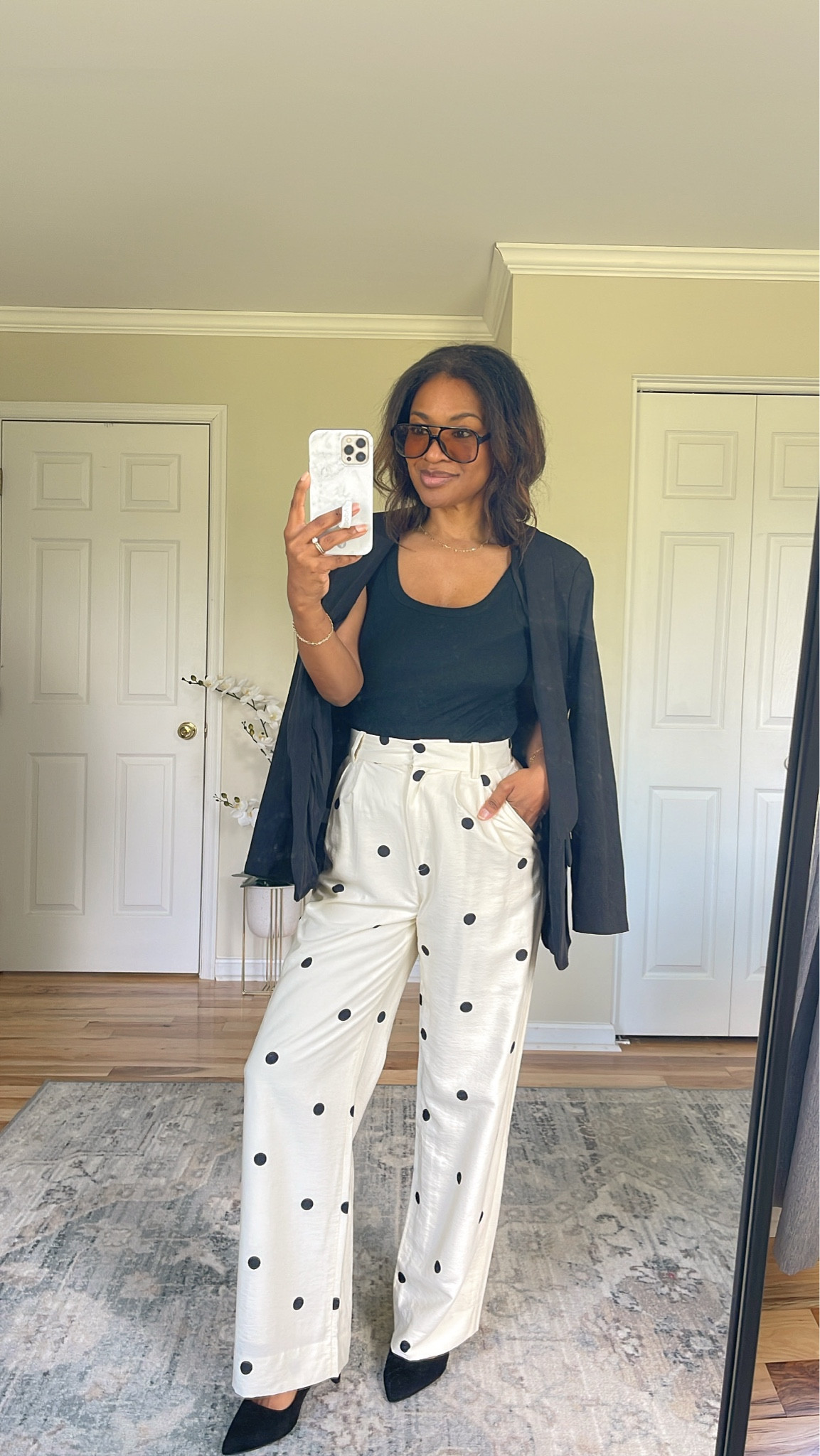 Wearing a small in the black tank top and size 27 regular in the pants. Wearing a small in the blazer (linking similar ones) 

#LTKootd #LTKOver40 #LTKgrwm