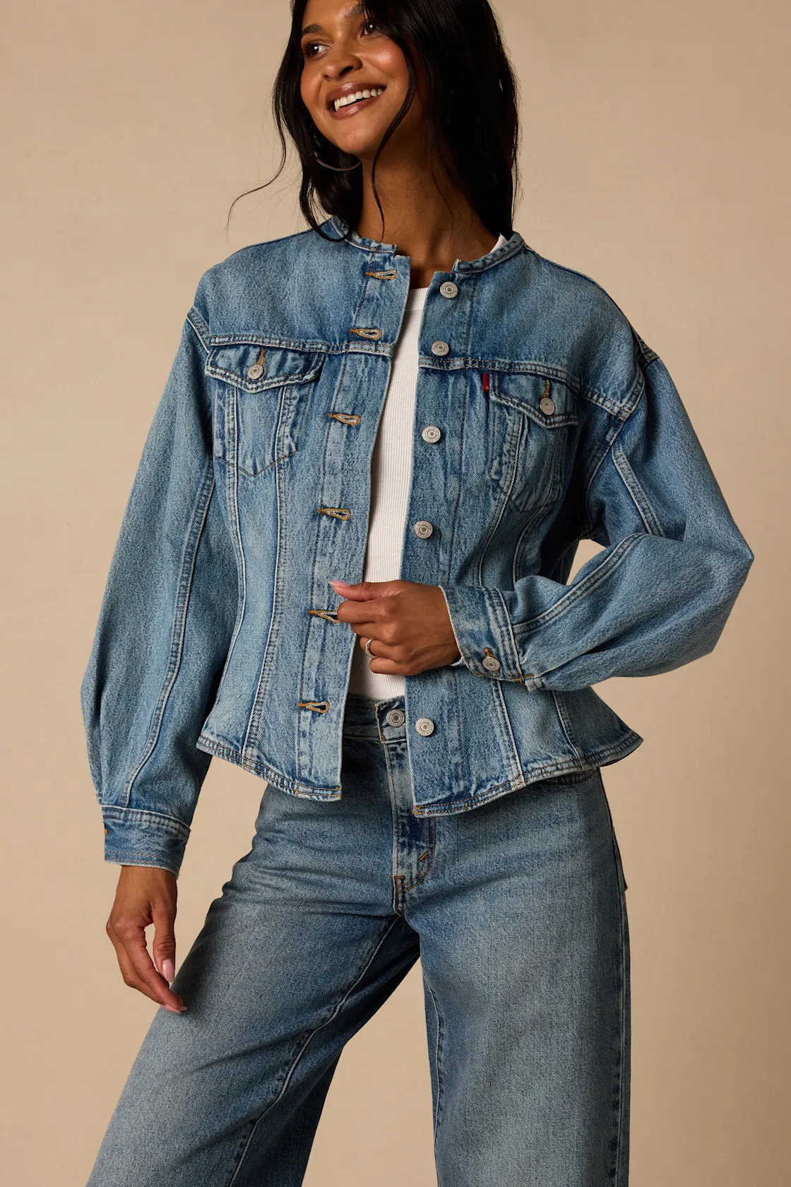 Sculpted Trucker Medium Wash Denim Jacket | Lulus