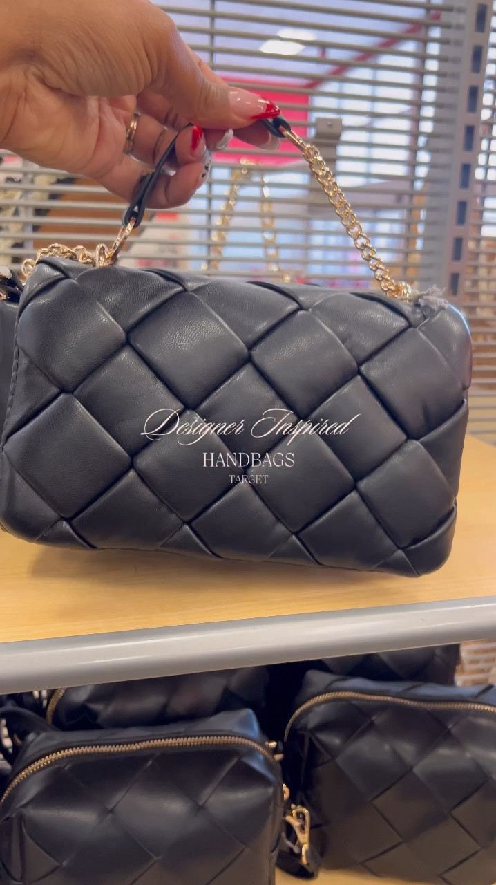 Who knew @target was coming at us this hard 😍😍😍

#designerforless #designerinspired #handbaglover #letsgetdressed #getdressedwithme #getdressed #mystylemyway #stylereel #fashionstyle #shopltk #fitcheck #stylingideas #stylingtips #outfitideas #stylecheck #midsizefashion #ootd 

#LTKItBag #LTKStyleTip #LTKBacktoSchool