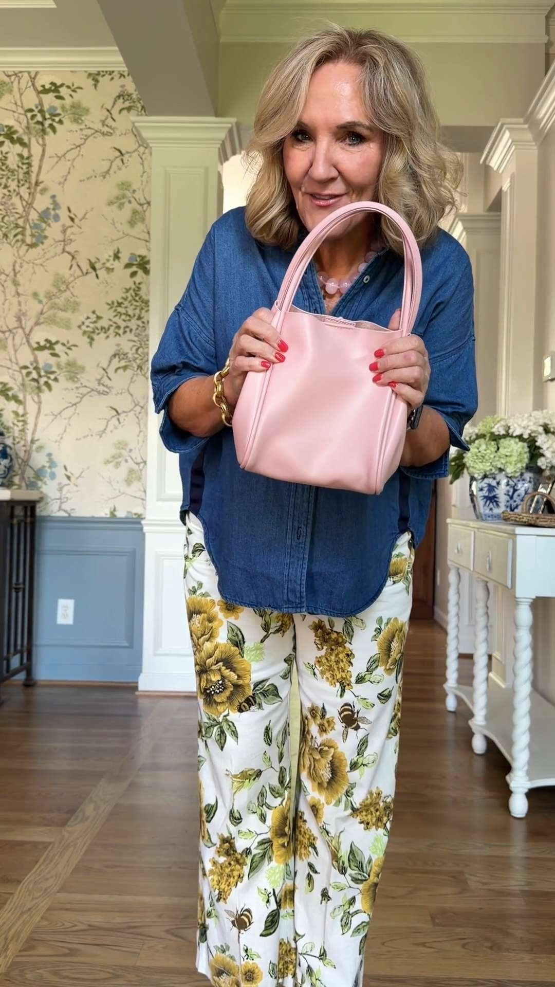Let’s talk about this pink bag because it’s such a good find 💗

It’s one of those pieces that instantly elevates your outfit without needing to try too hard. The color is soft enough to feel neutral, but still adds that fun pop that makes your look more interesting.

I especially love it styled with prints or classic piece, it balances everything out and gives the outfit a fresh, updated feel.

The size is perfect for everyday use, and it’s just one of those bags you’ll find yourself reaching for over and over again.

Such a good staple if you want to add a little color into your wardrobe without overthinking it 🙌

Linked it for you here🫶🏻 

 #LTKootd #LTKSeasonal #LTKOver40